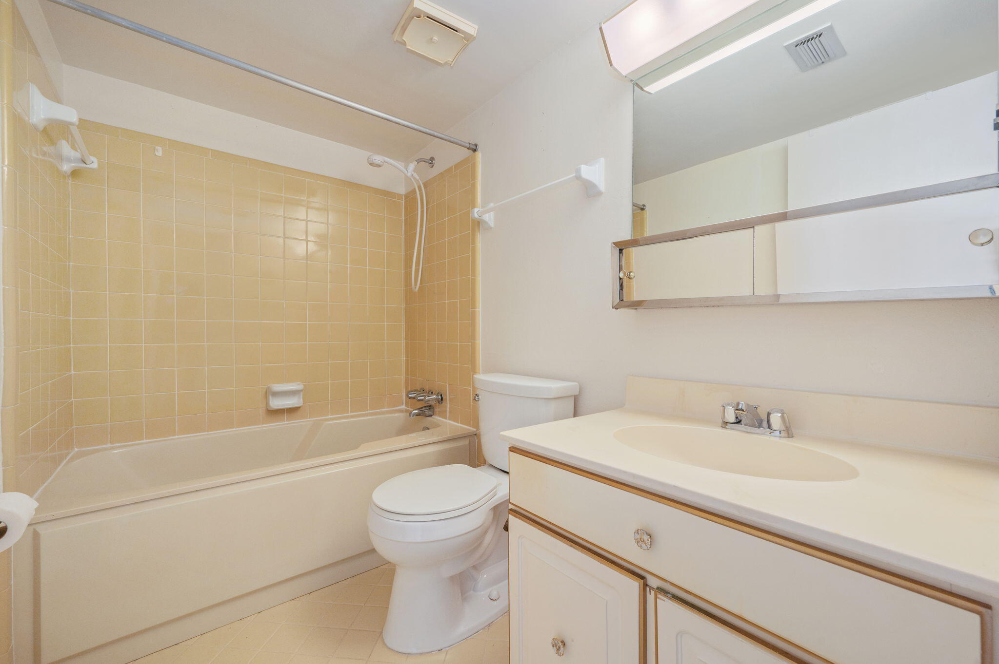 MOSSEY COVE T/H - Residential