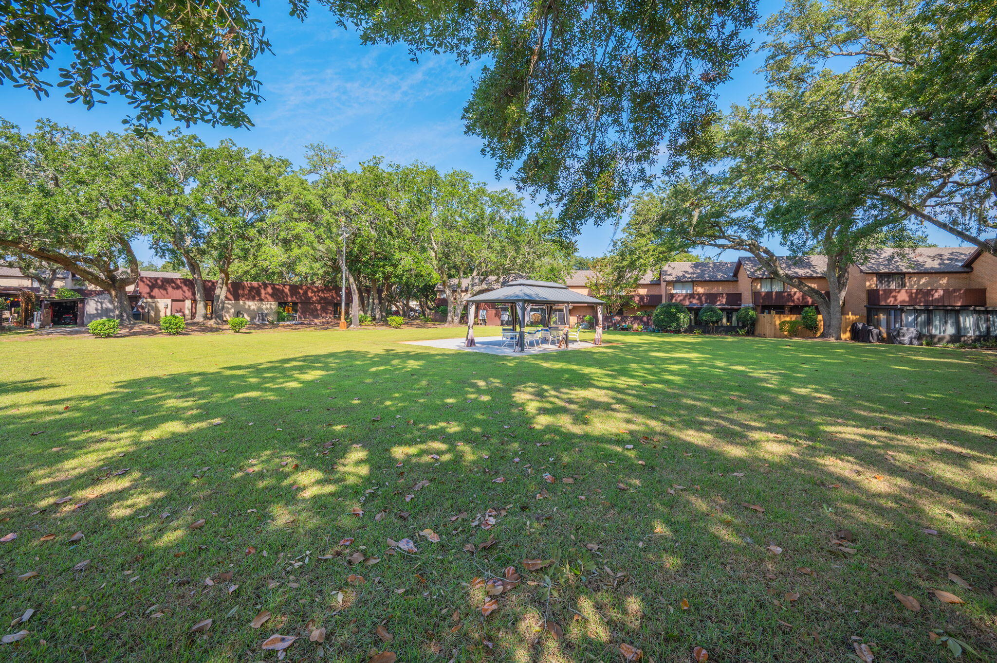 MOSSEY COVE T/H - Residential