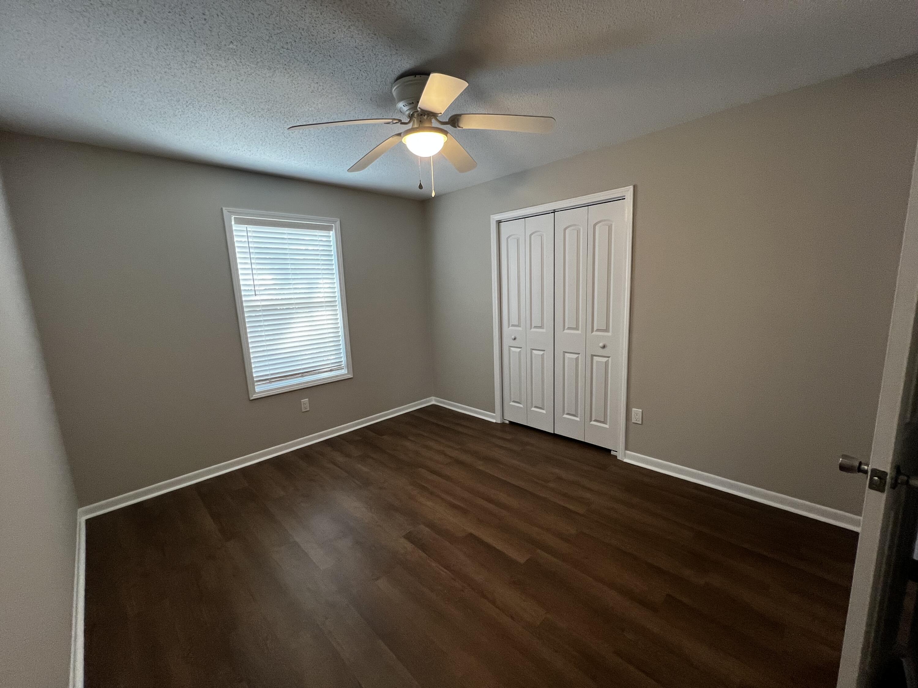 HAMPTONS TOWNHOMES THE - Residential Lease