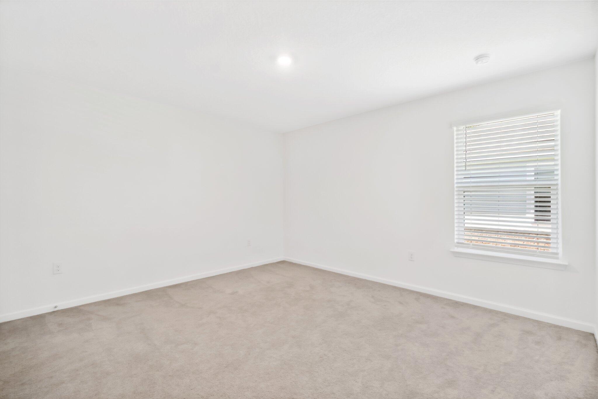 RIVERWALK PH I - Residential Lease
