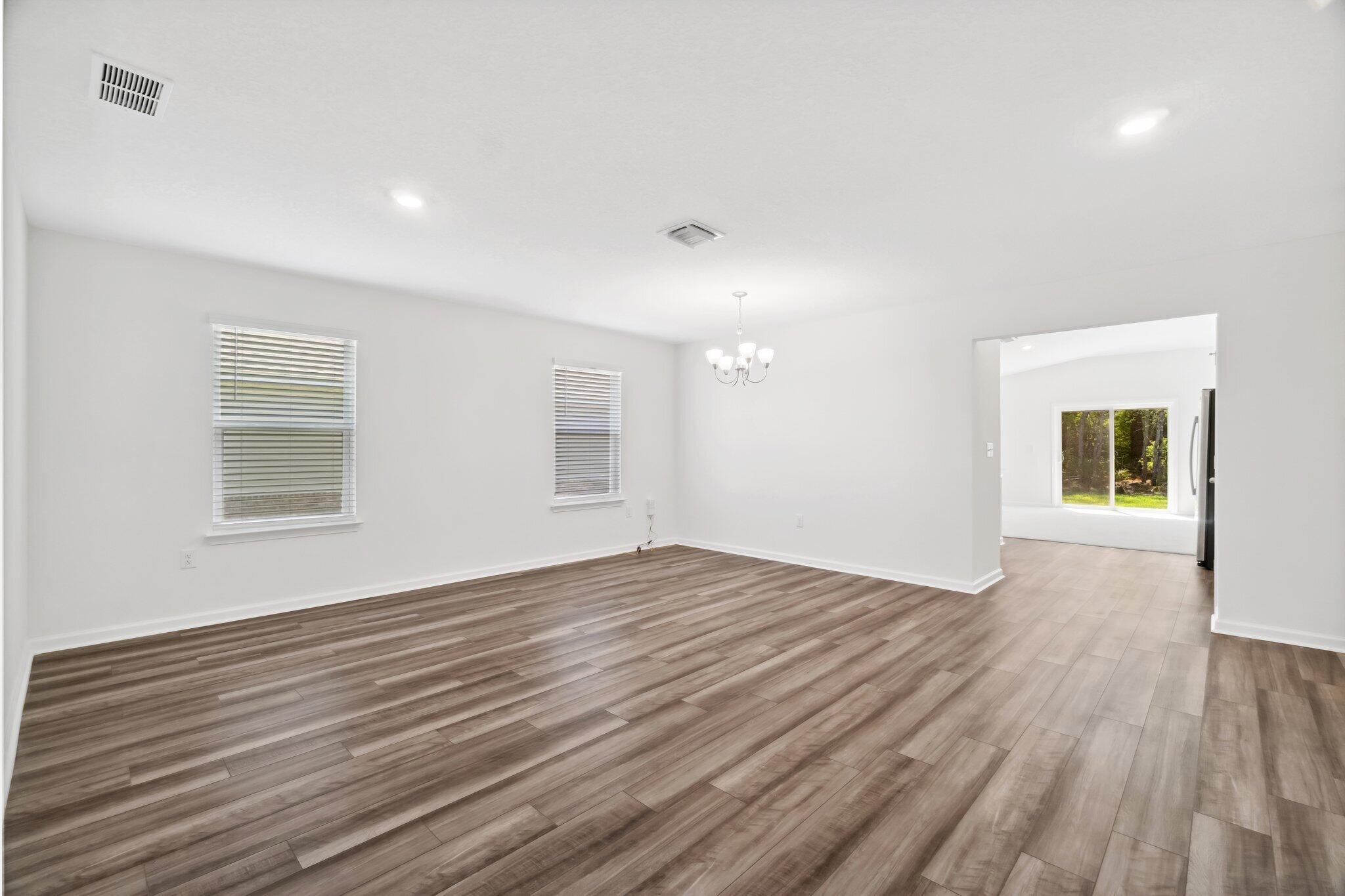 RIVERWALK PH I - Residential Lease