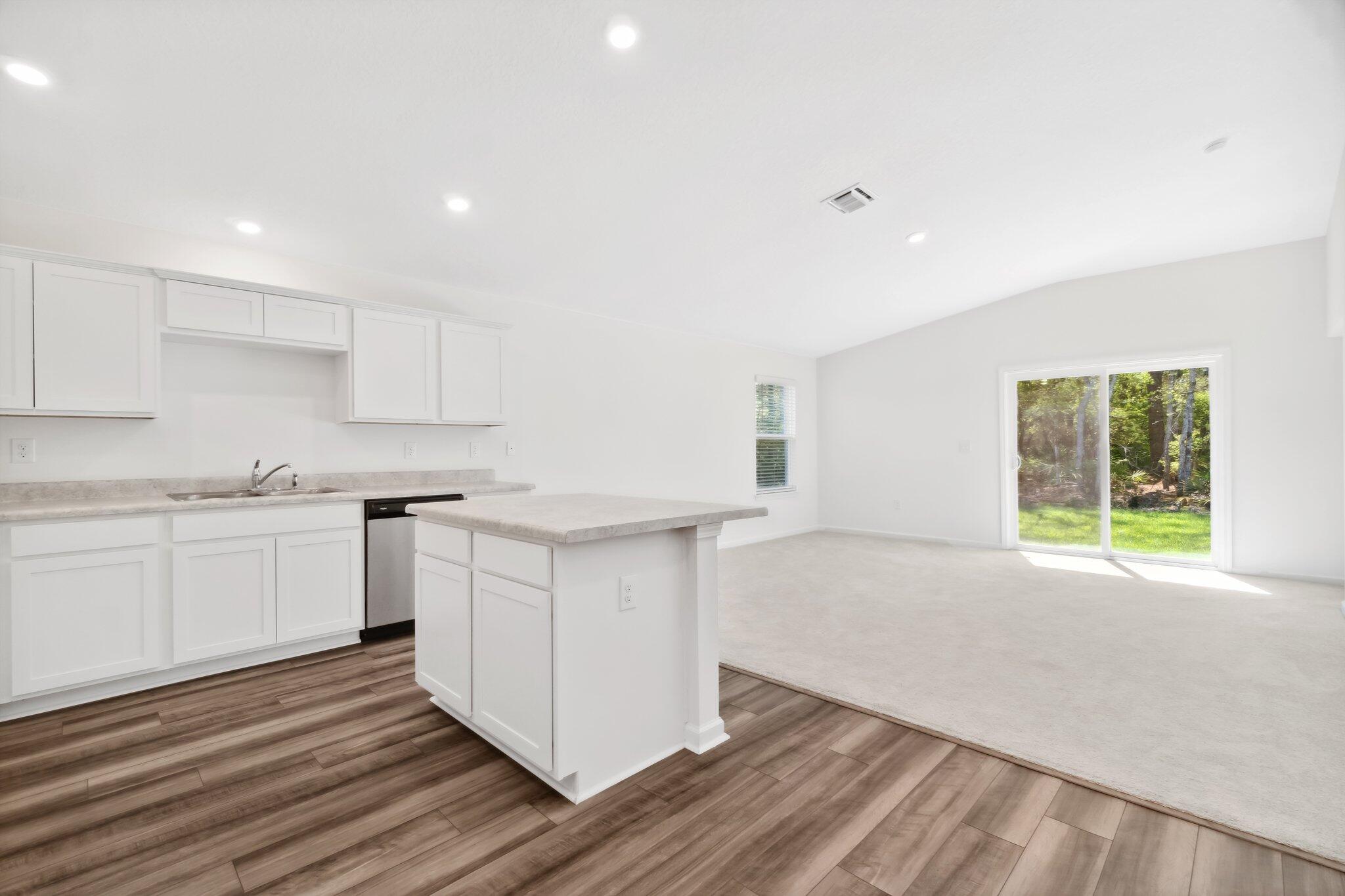 RIVERWALK PH I - Residential Lease