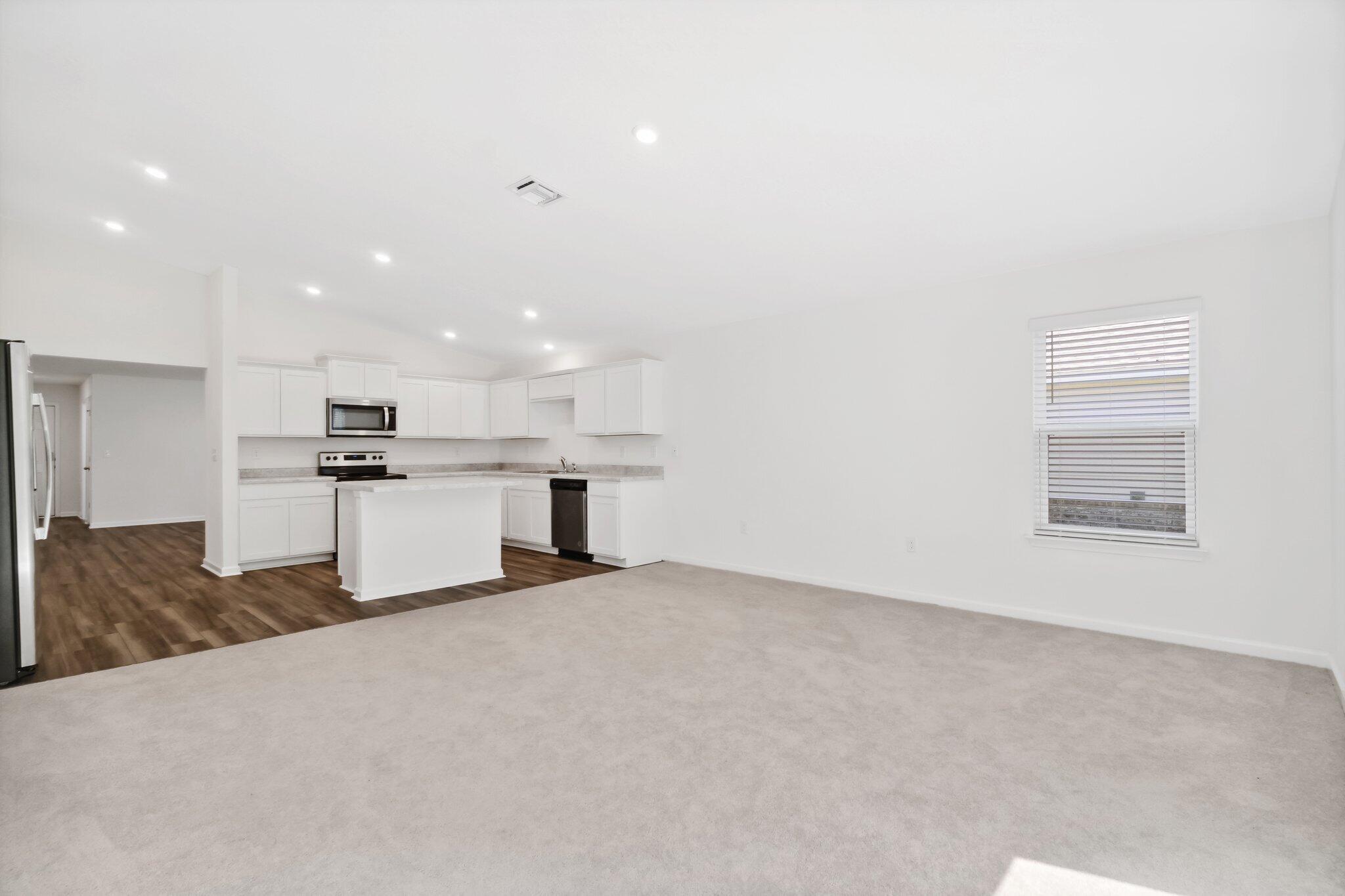 RIVERWALK PH I - Residential Lease