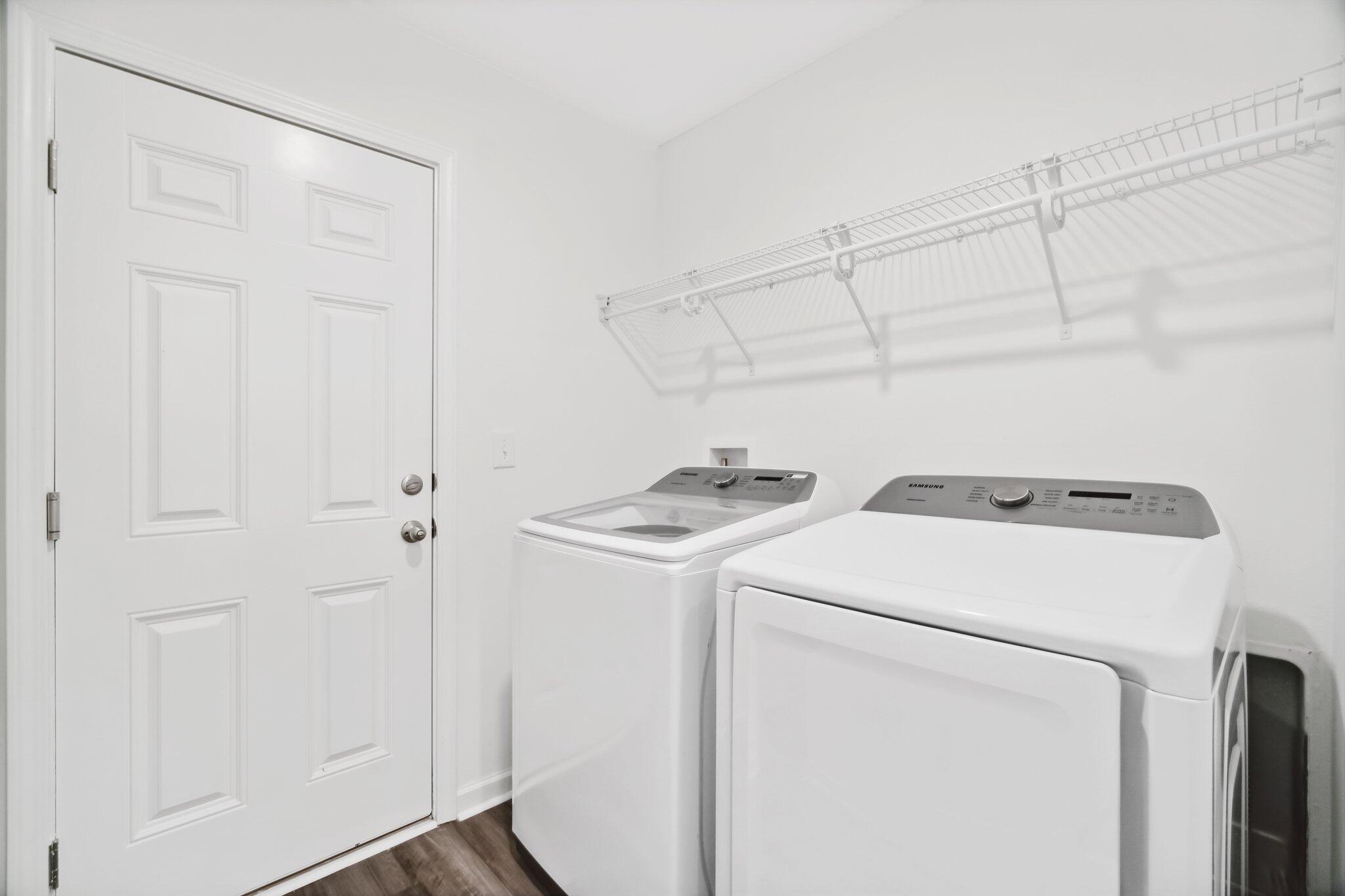 RIVERWALK PH I - Residential Lease