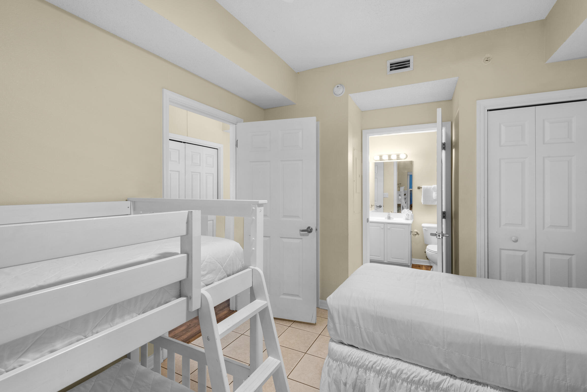 The Inn at Summerwinds - Residential