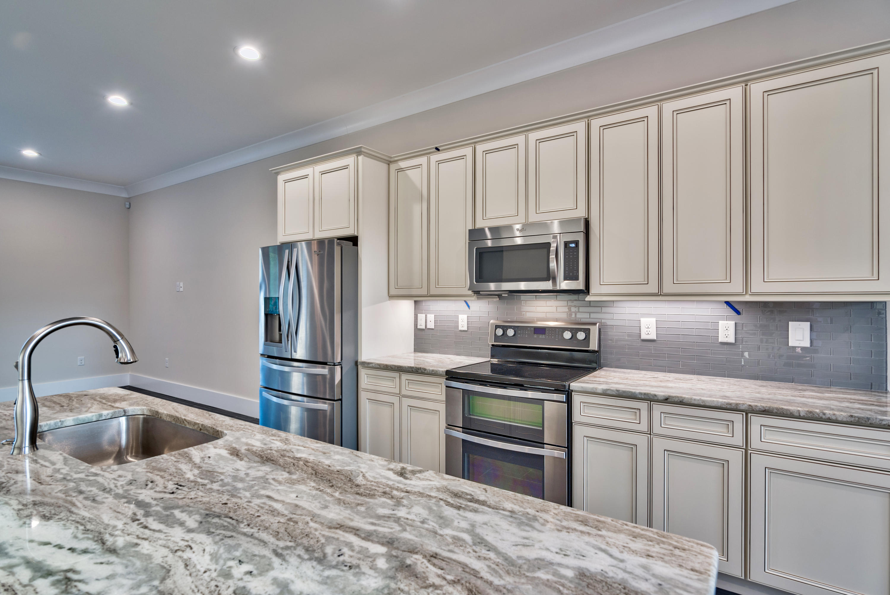 HAMMOCK BAY - Residential