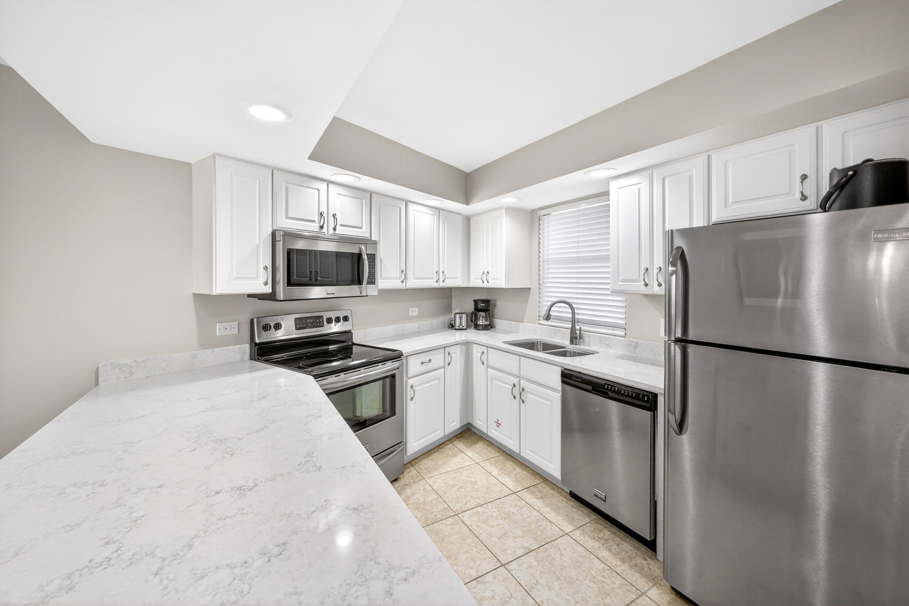 BEACHSIDE 1 CONDO - Residential