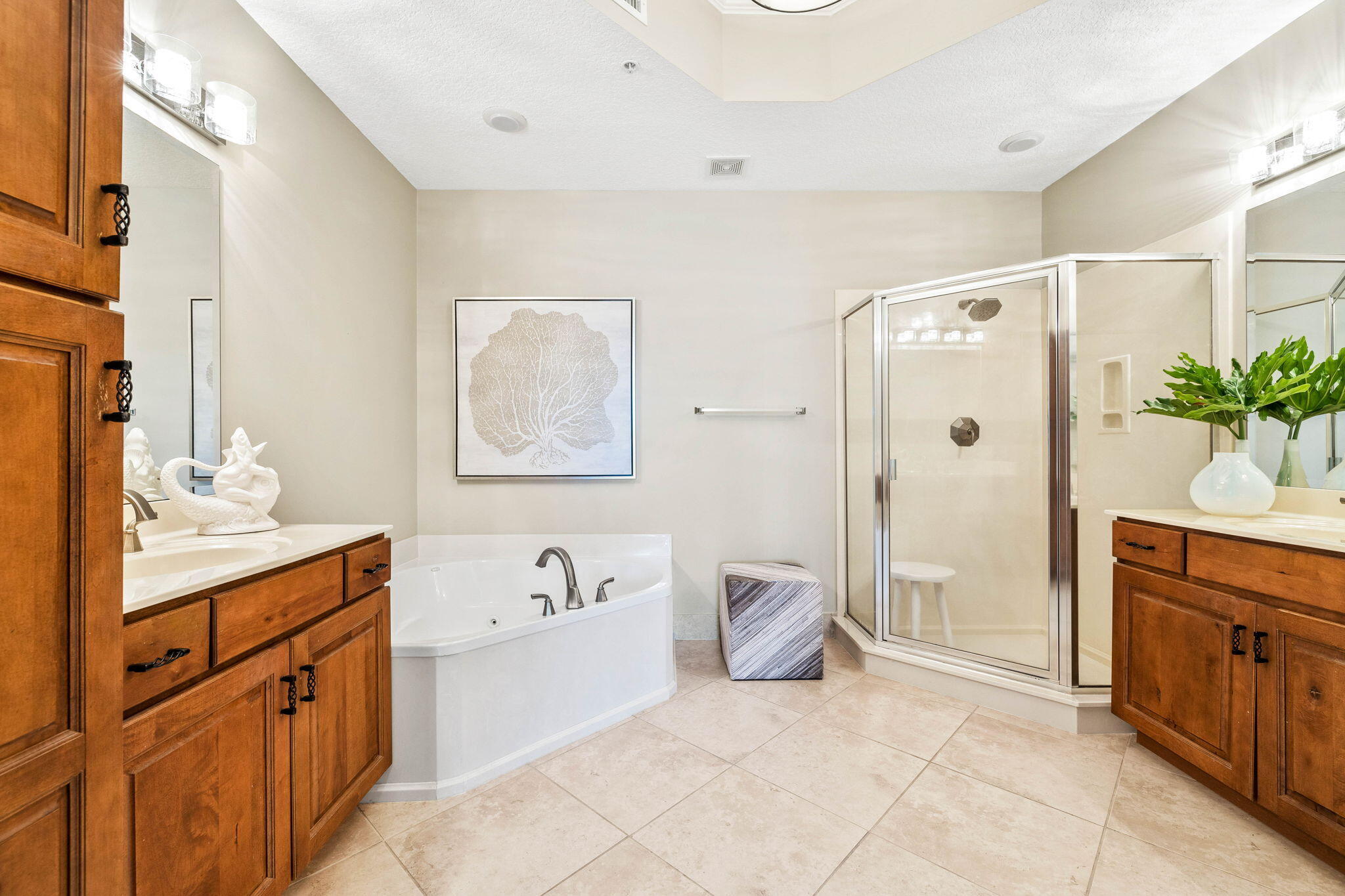 ALEXANDER AT PALM COURT - Residential