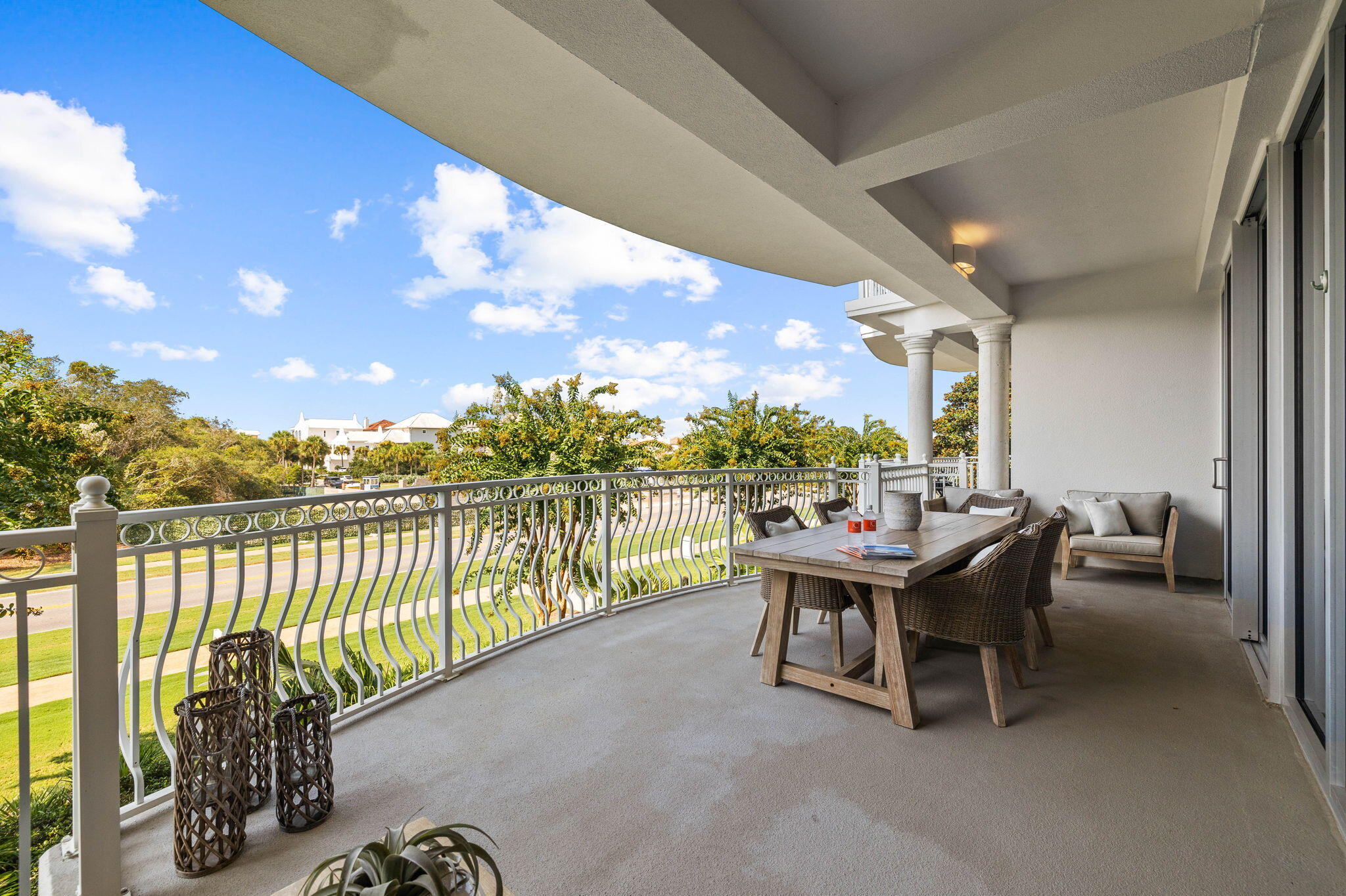 ALEXANDER AT PALM COURT - Residential