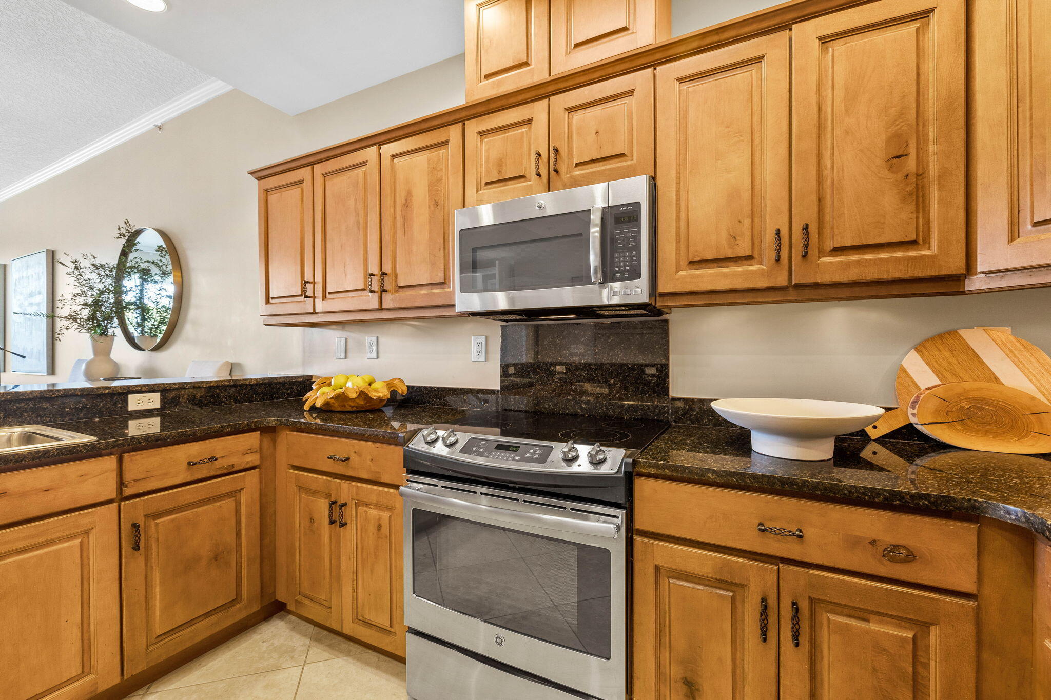 ALEXANDER AT PALM COURT - Residential