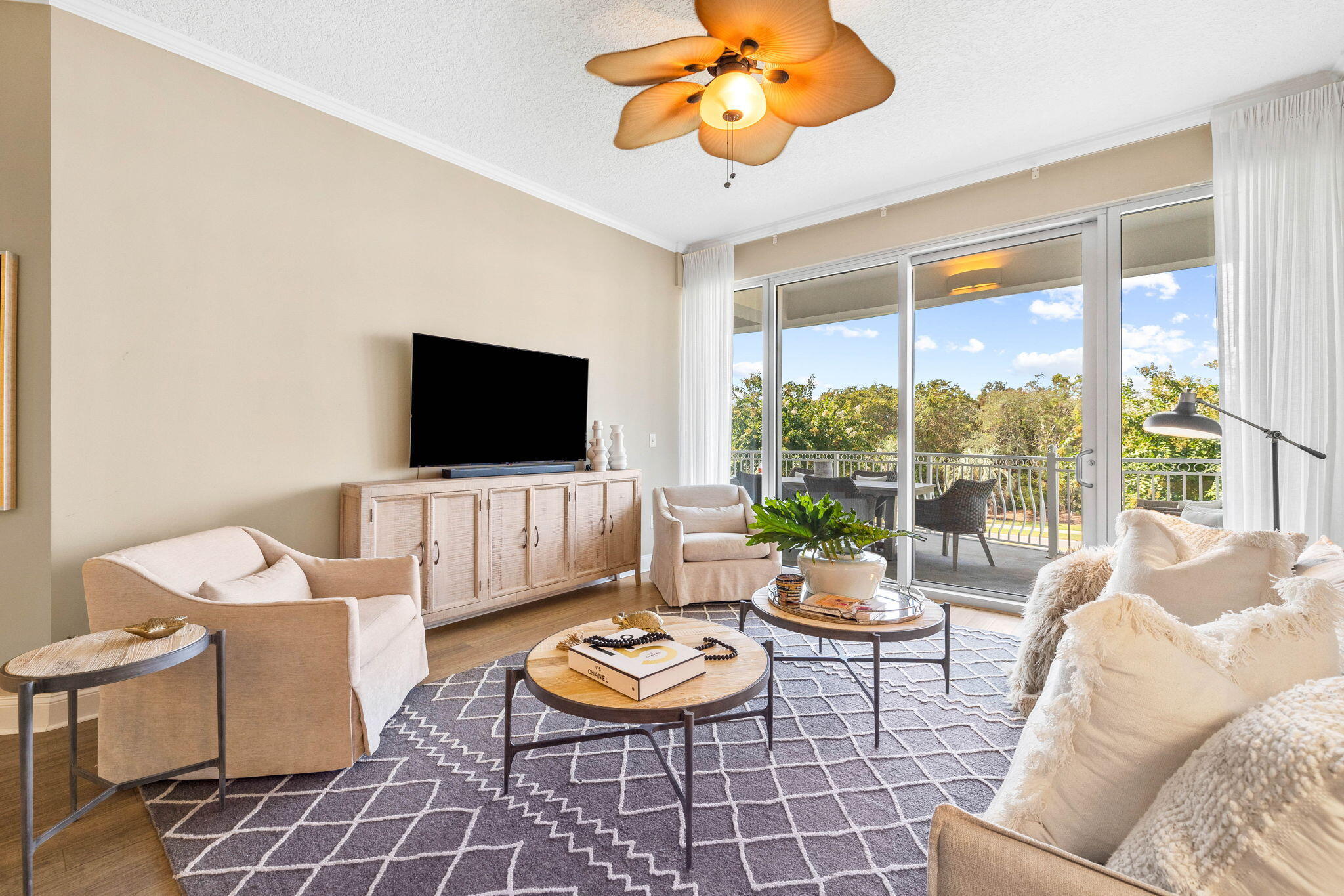 ALEXANDER AT PALM COURT - Residential