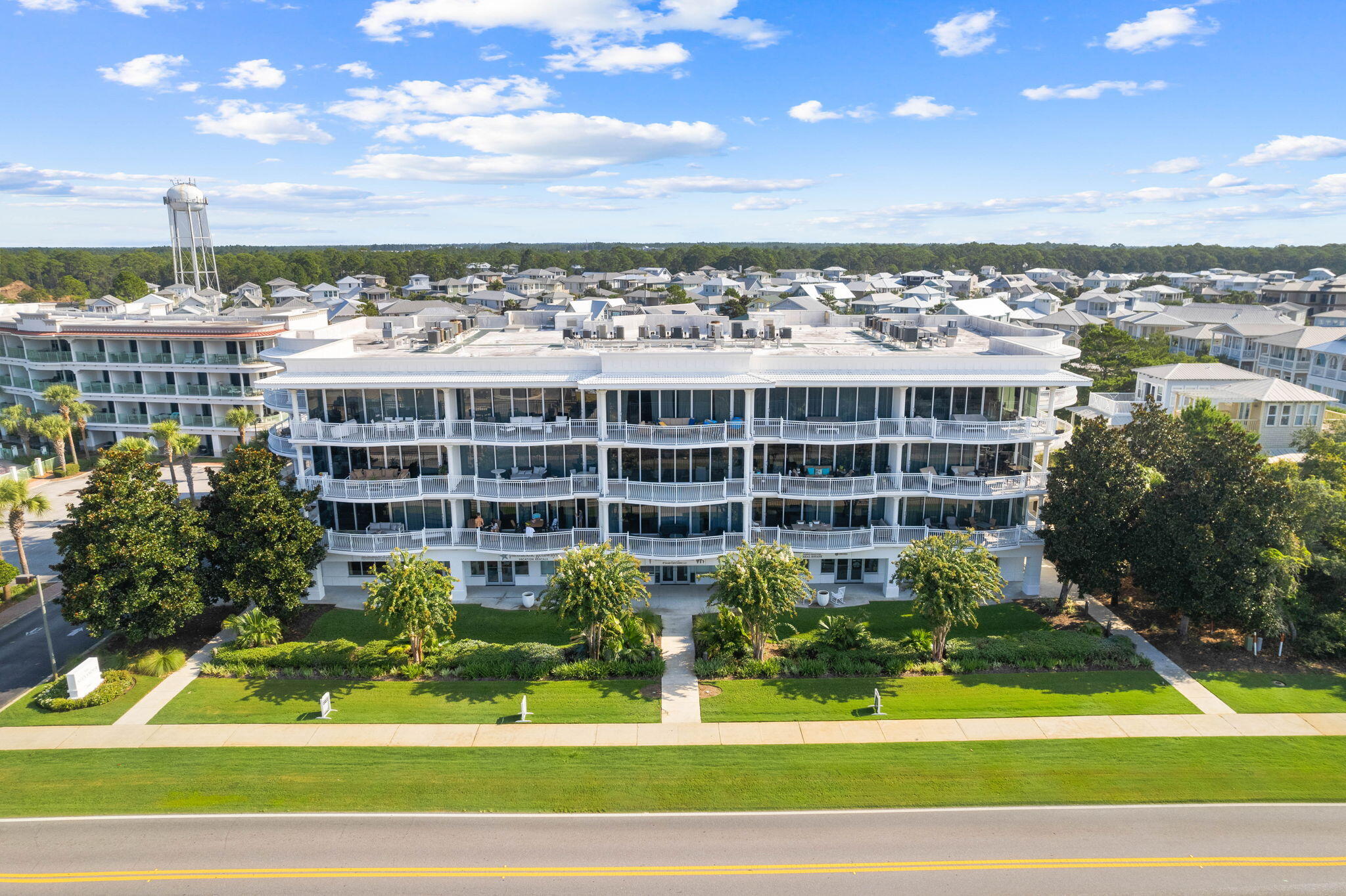 ALEXANDER AT PALM COURT - Residential