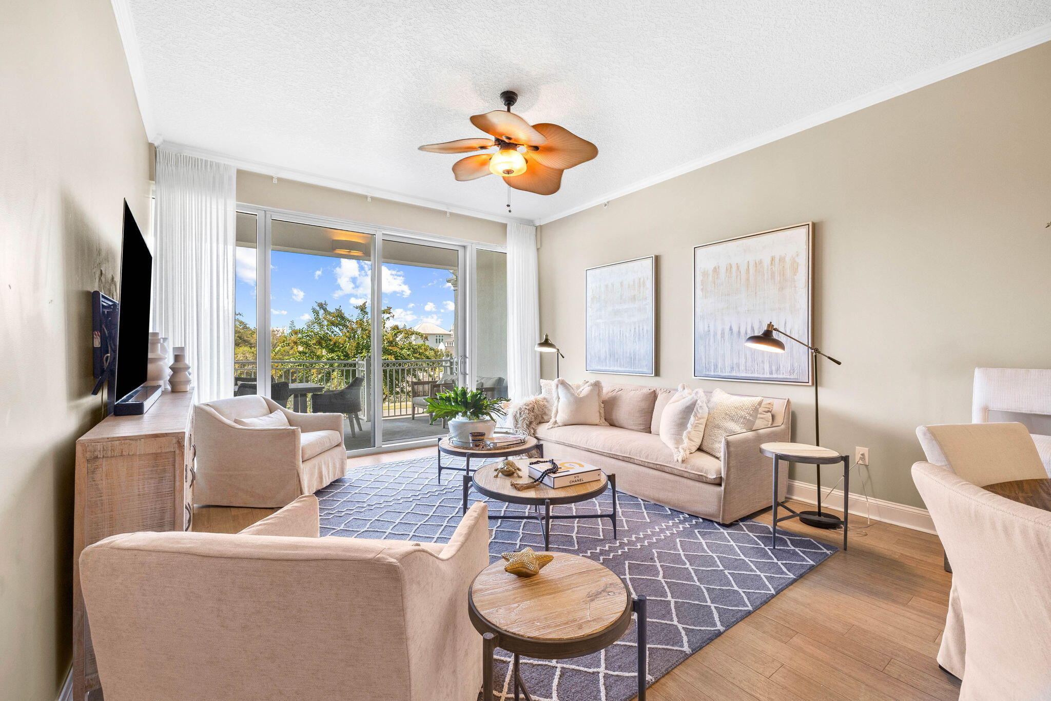 ALEXANDER AT PALM COURT - Residential