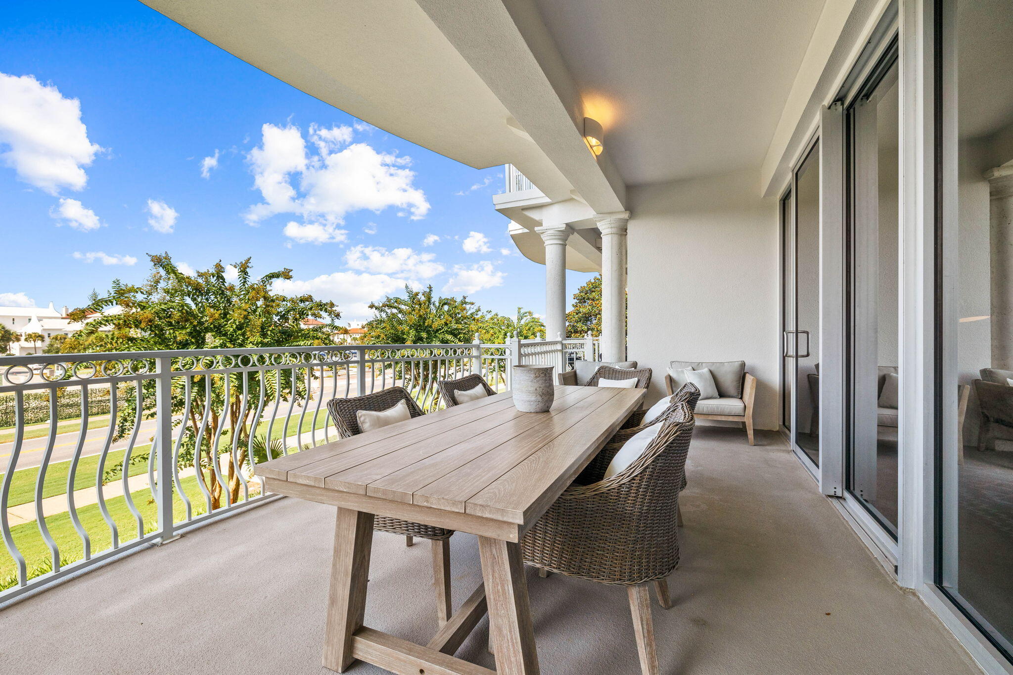 ALEXANDER AT PALM COURT - Residential