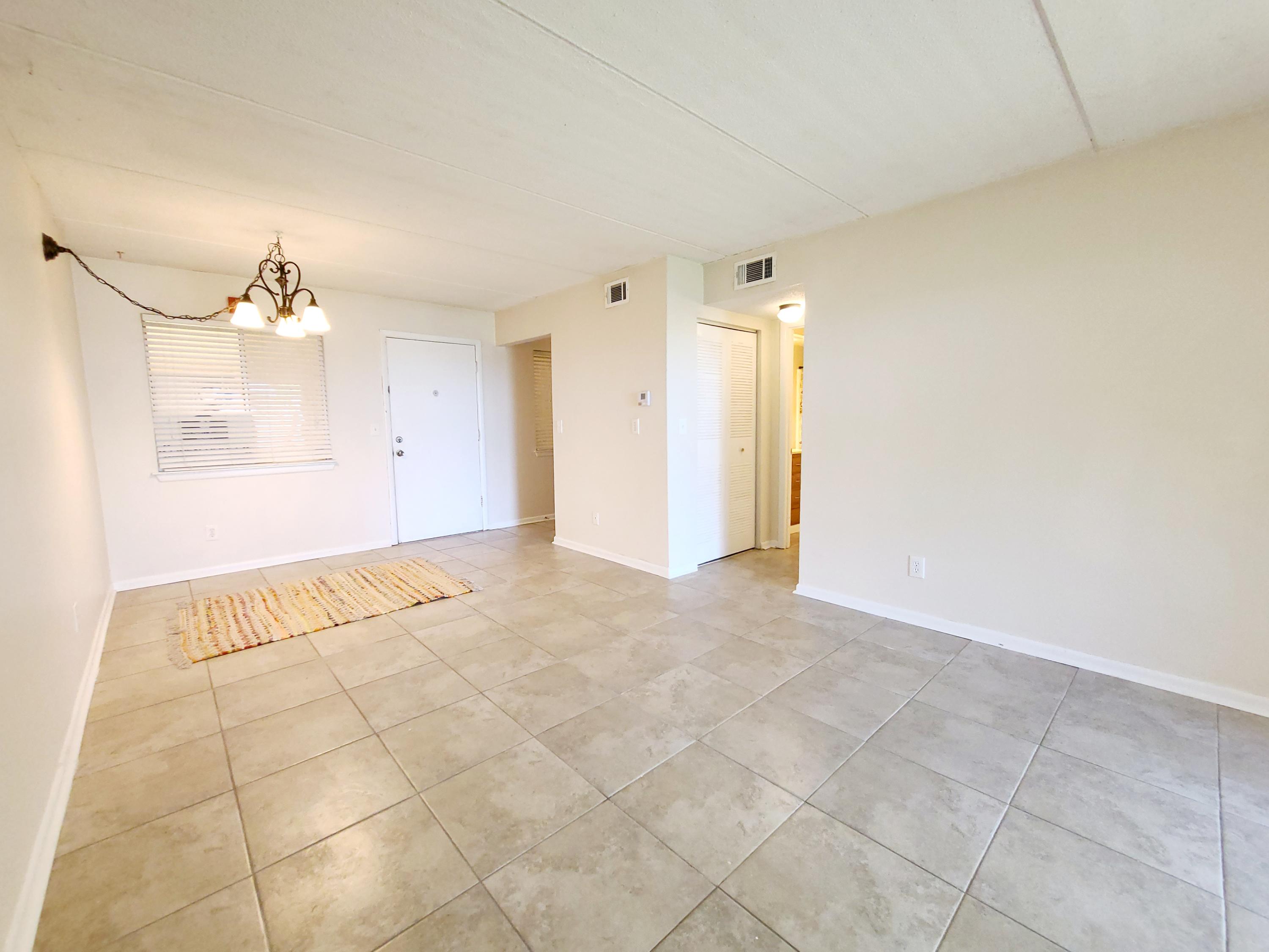 CEDARS CONDO - Residential