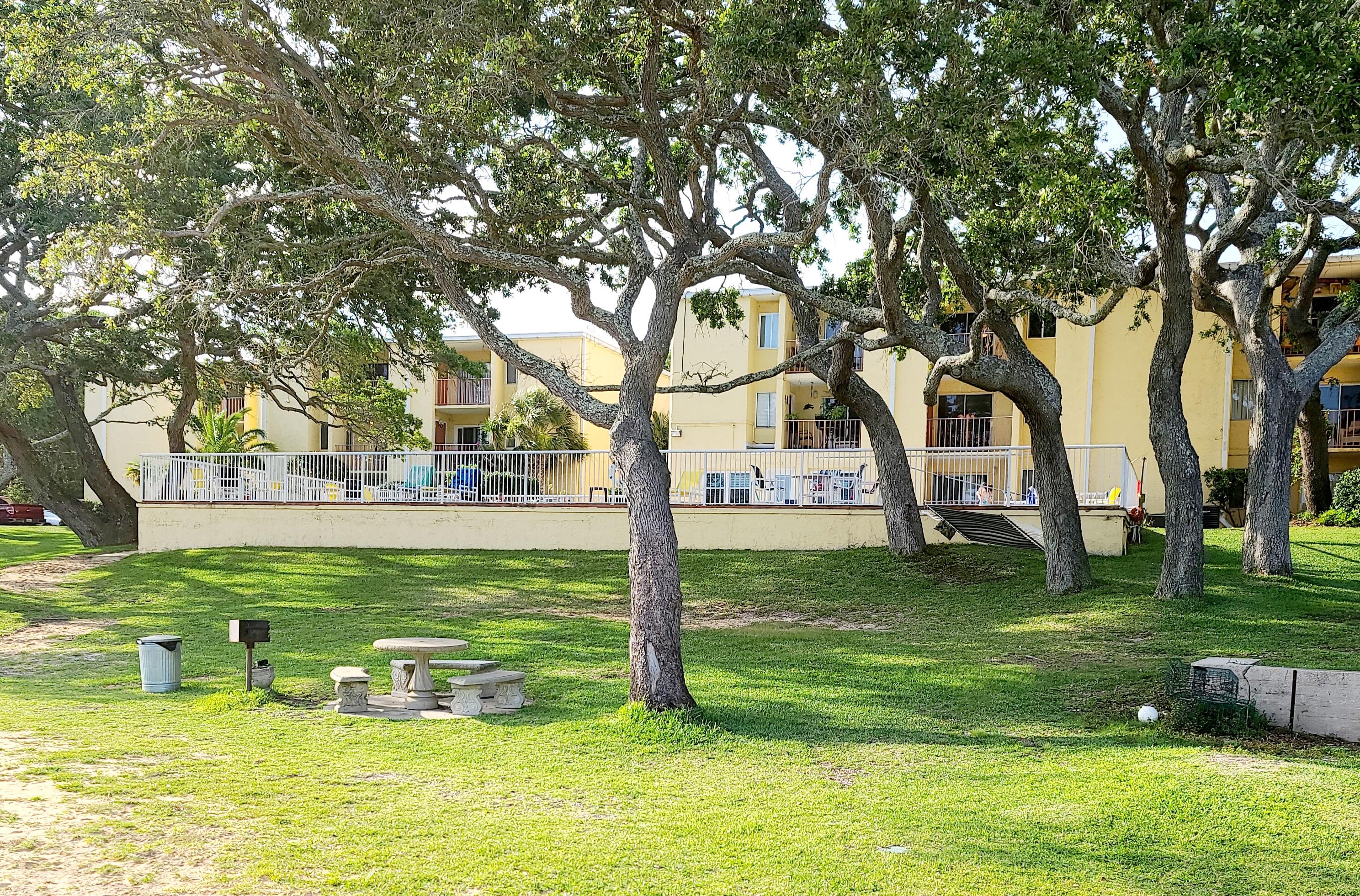 CEDARS CONDO - Residential