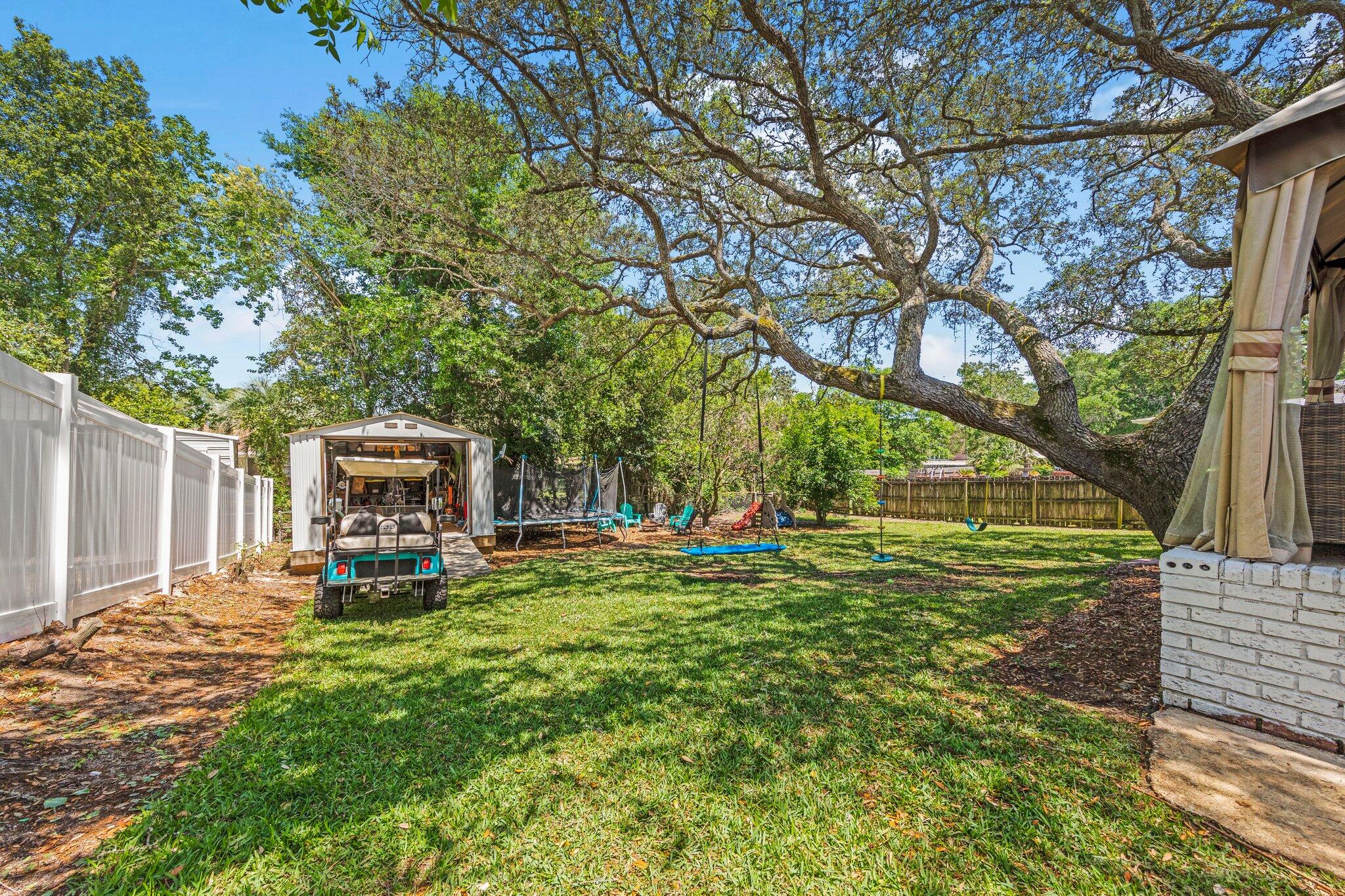 BAYOU WOODS - Residential