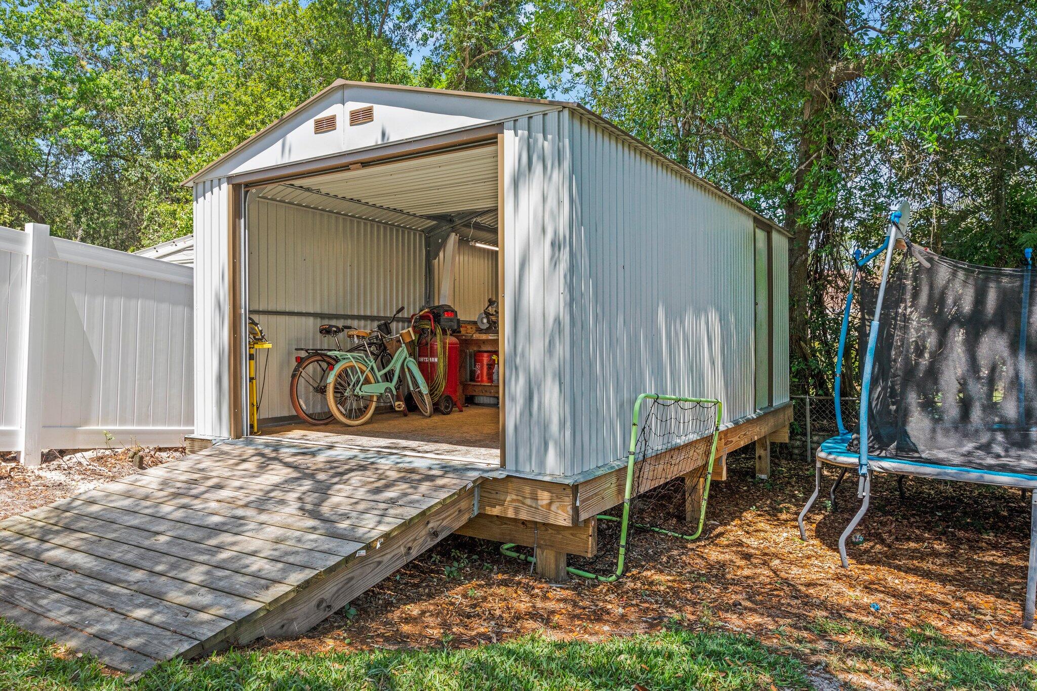 BAYOU WOODS - Residential