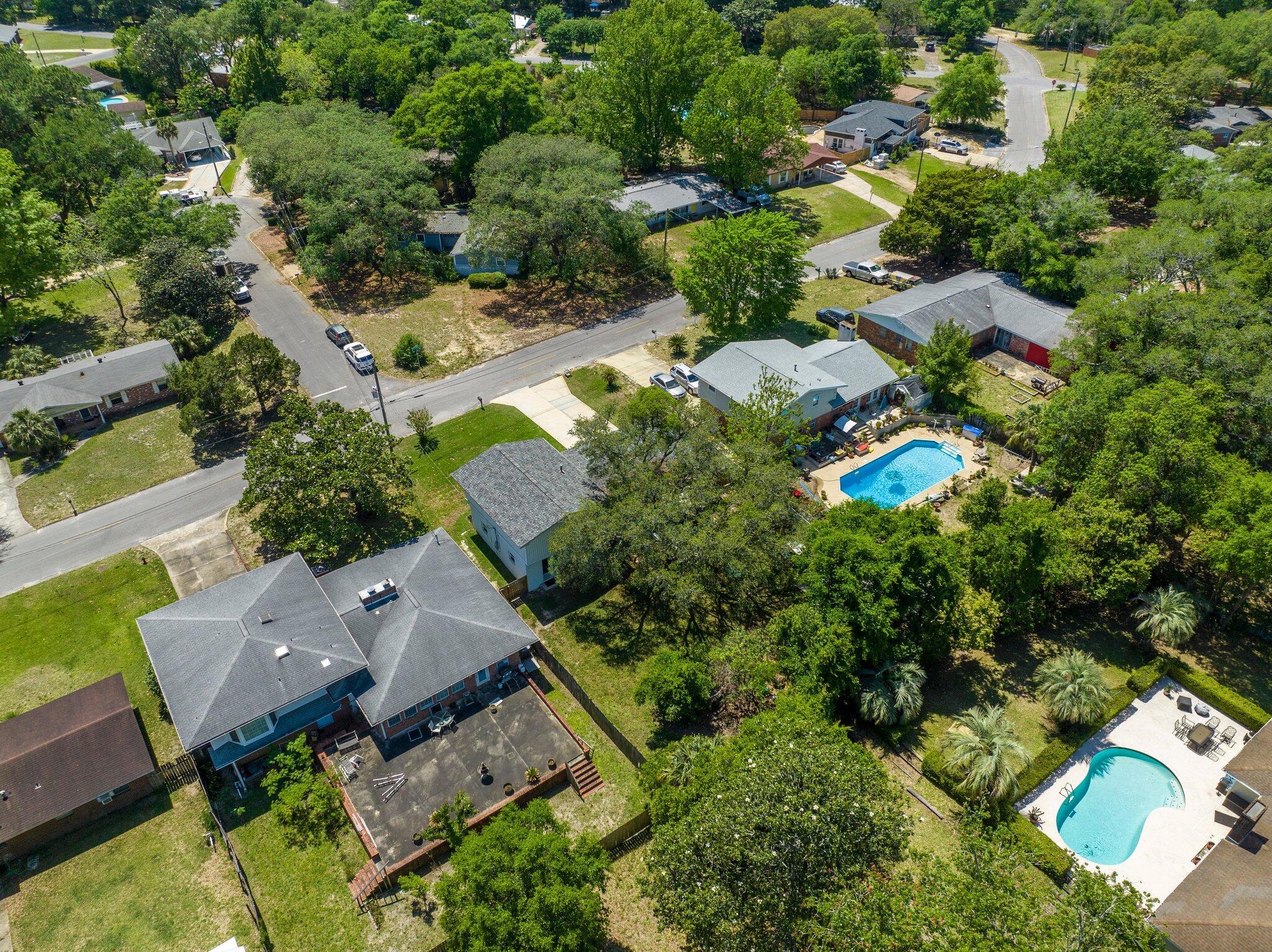 BAYOU WOODS - Residential