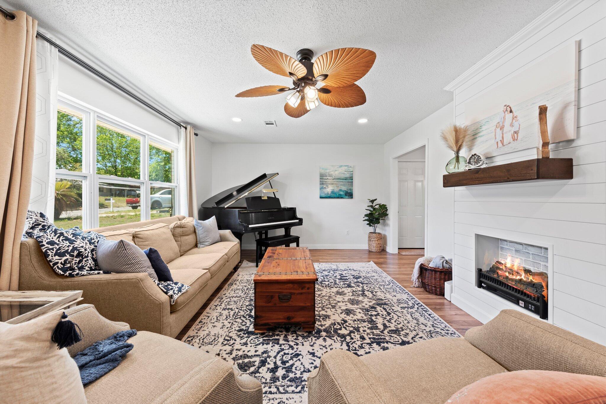 BAYOU WOODS - Residential