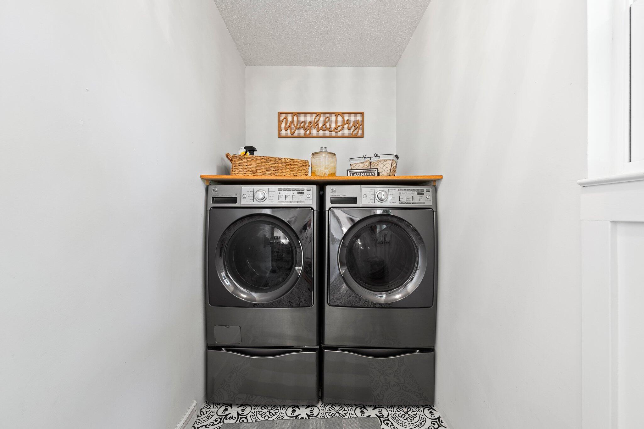 BAYOU WOODS - Residential