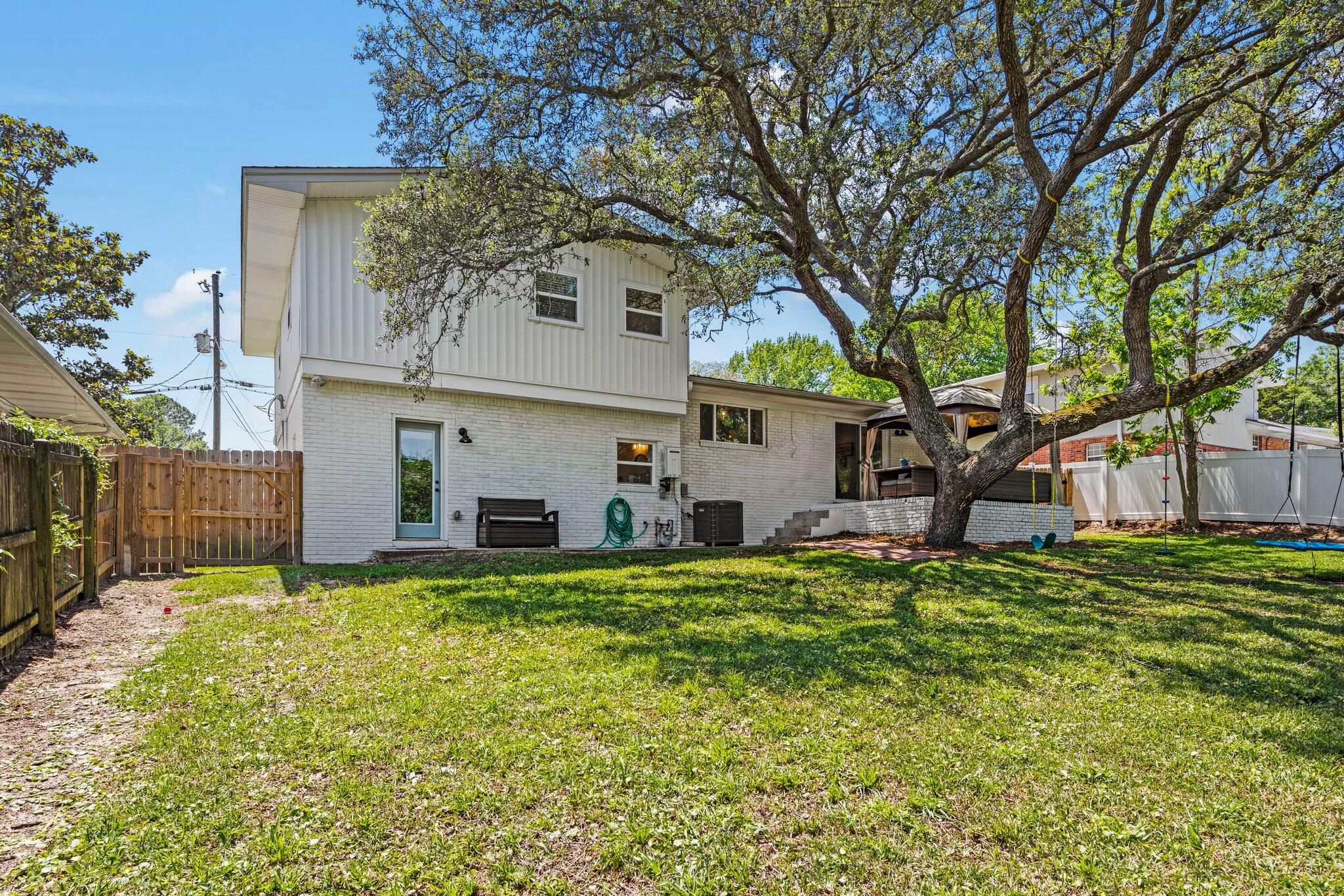 BAYOU WOODS - Residential