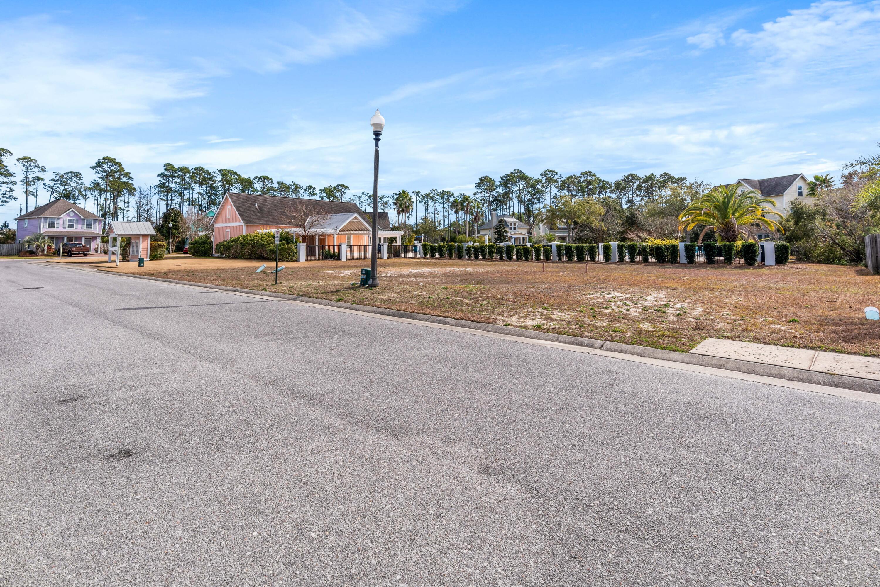 HARRISON'S WALK - Land