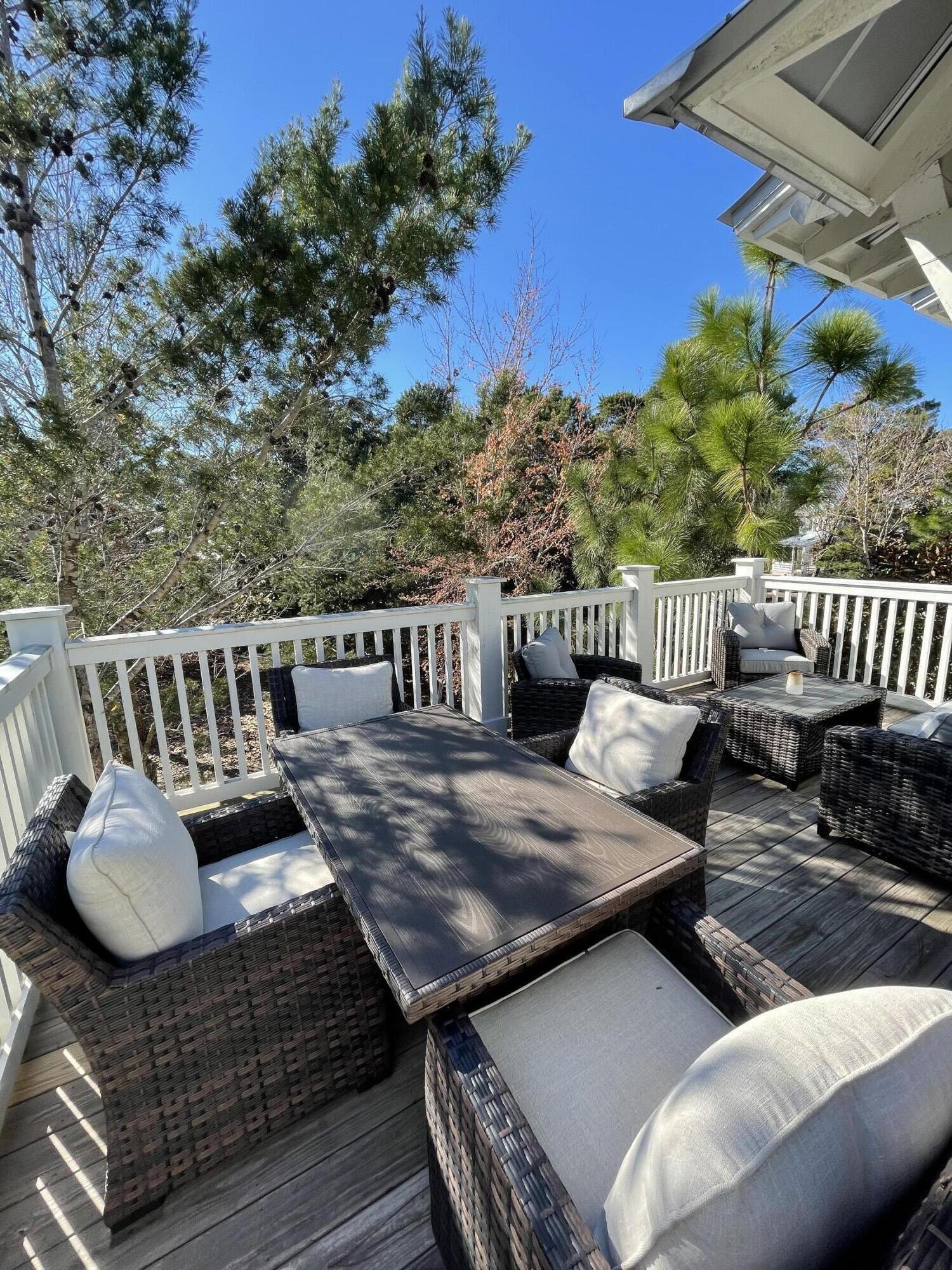 FOREST LAKES - Residential