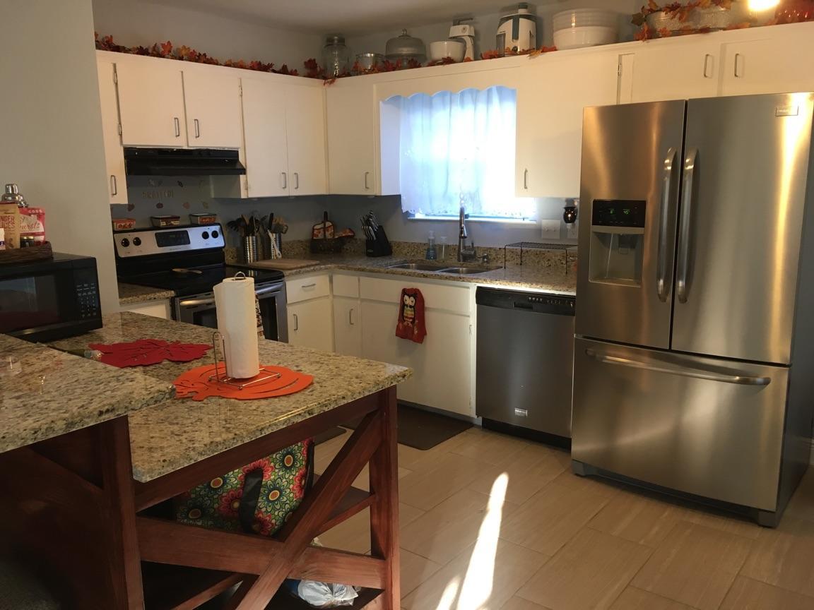 CASA LOMA S/D LOT 20 BLK 4 LESS W 3 FT - Residential