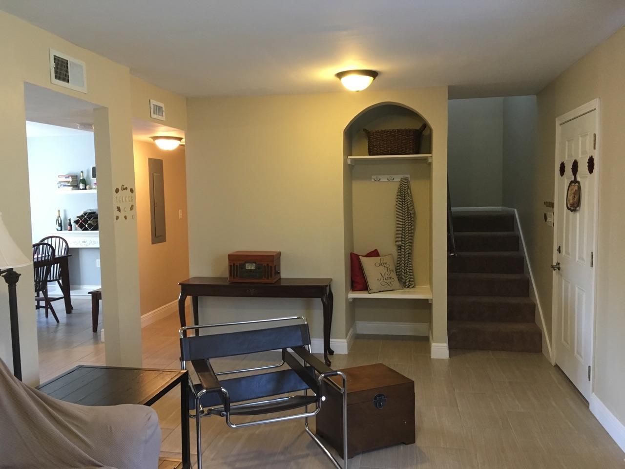 CASA LOMA S/D LOT 20 BLK 4 LESS W 3 FT - Residential