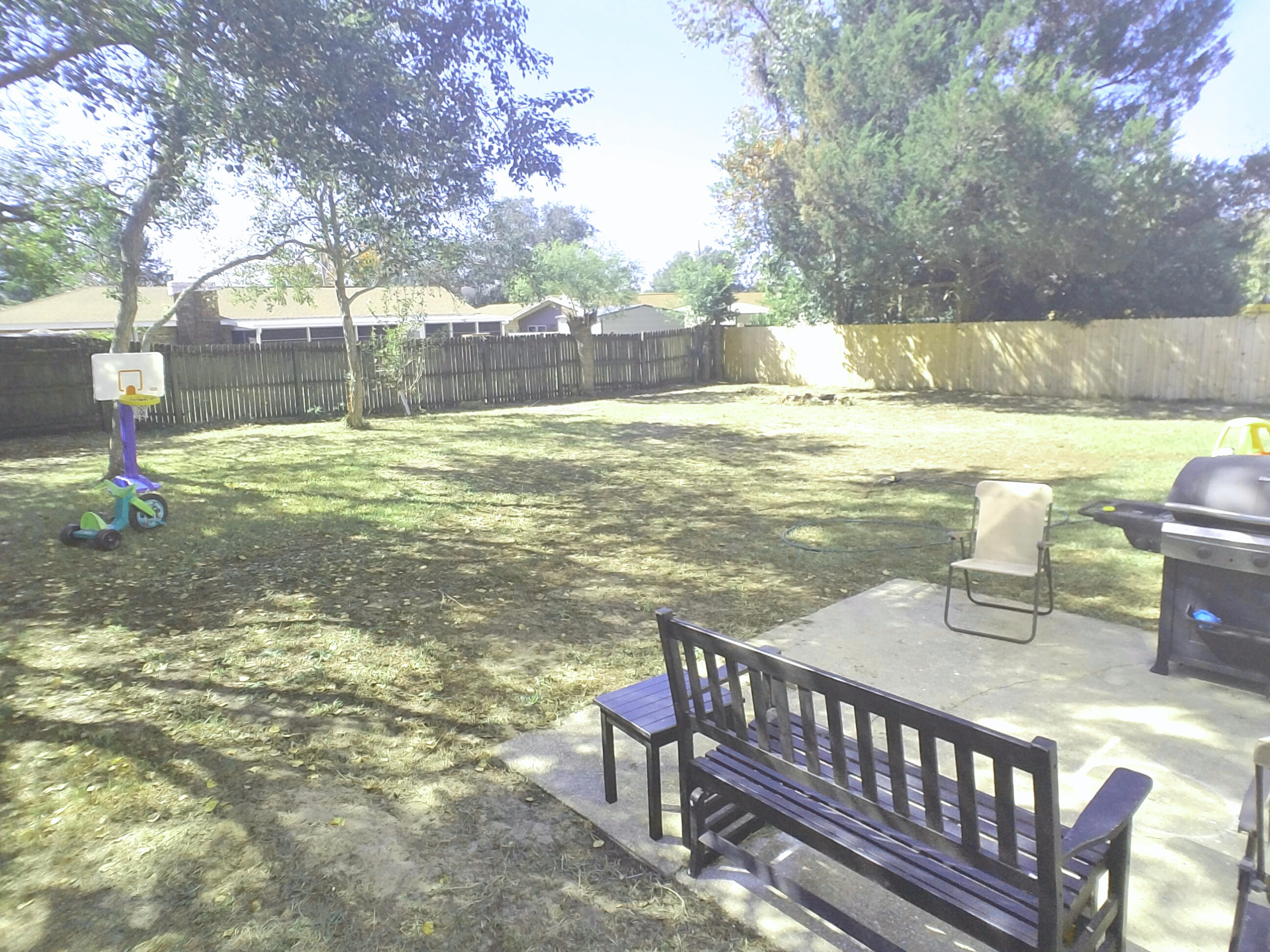 CASA LOMA S/D LOT 20 BLK 4 LESS W 3 FT - Residential