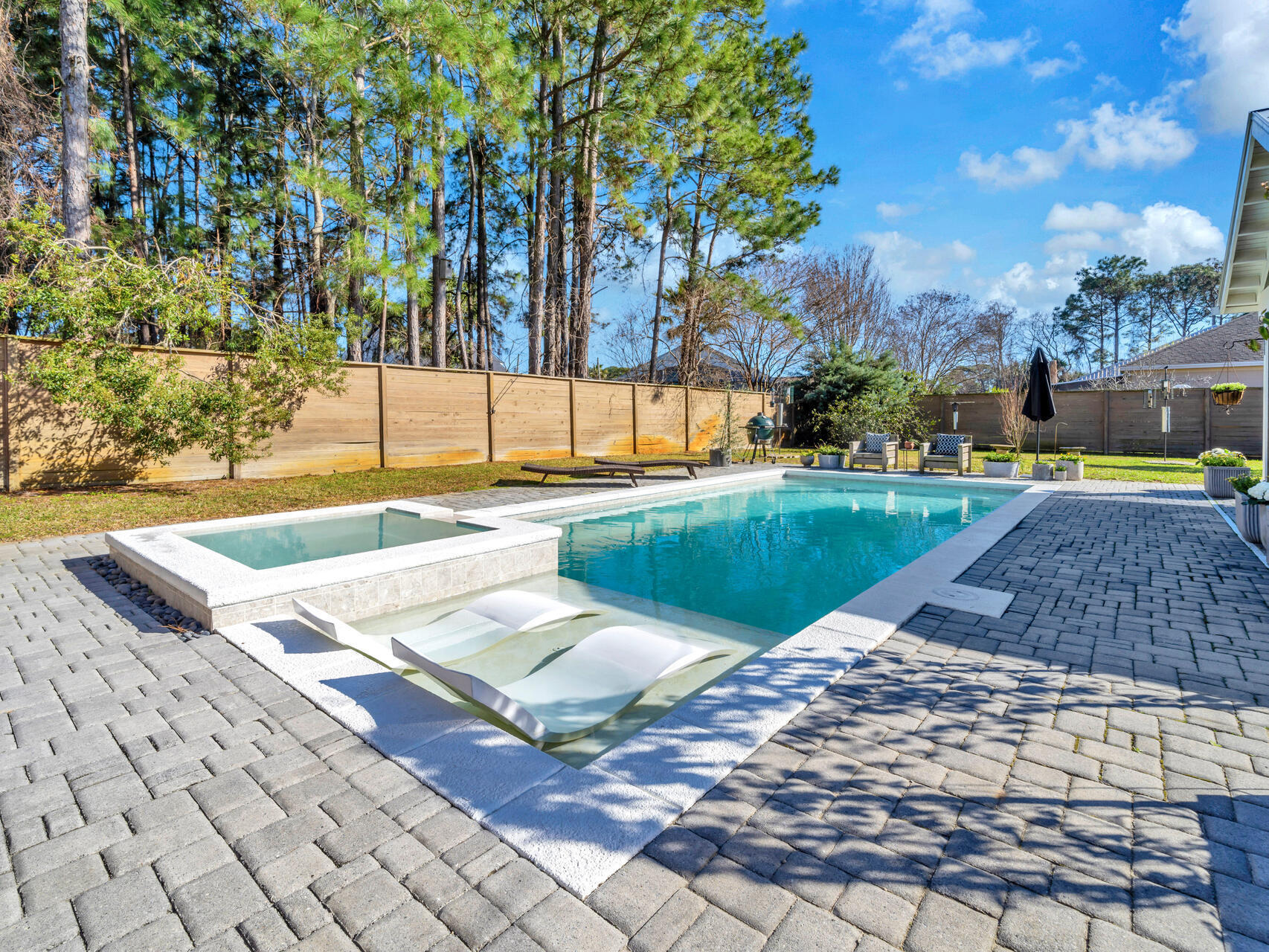 HOLIDAY SHORES ESTATES - Residential