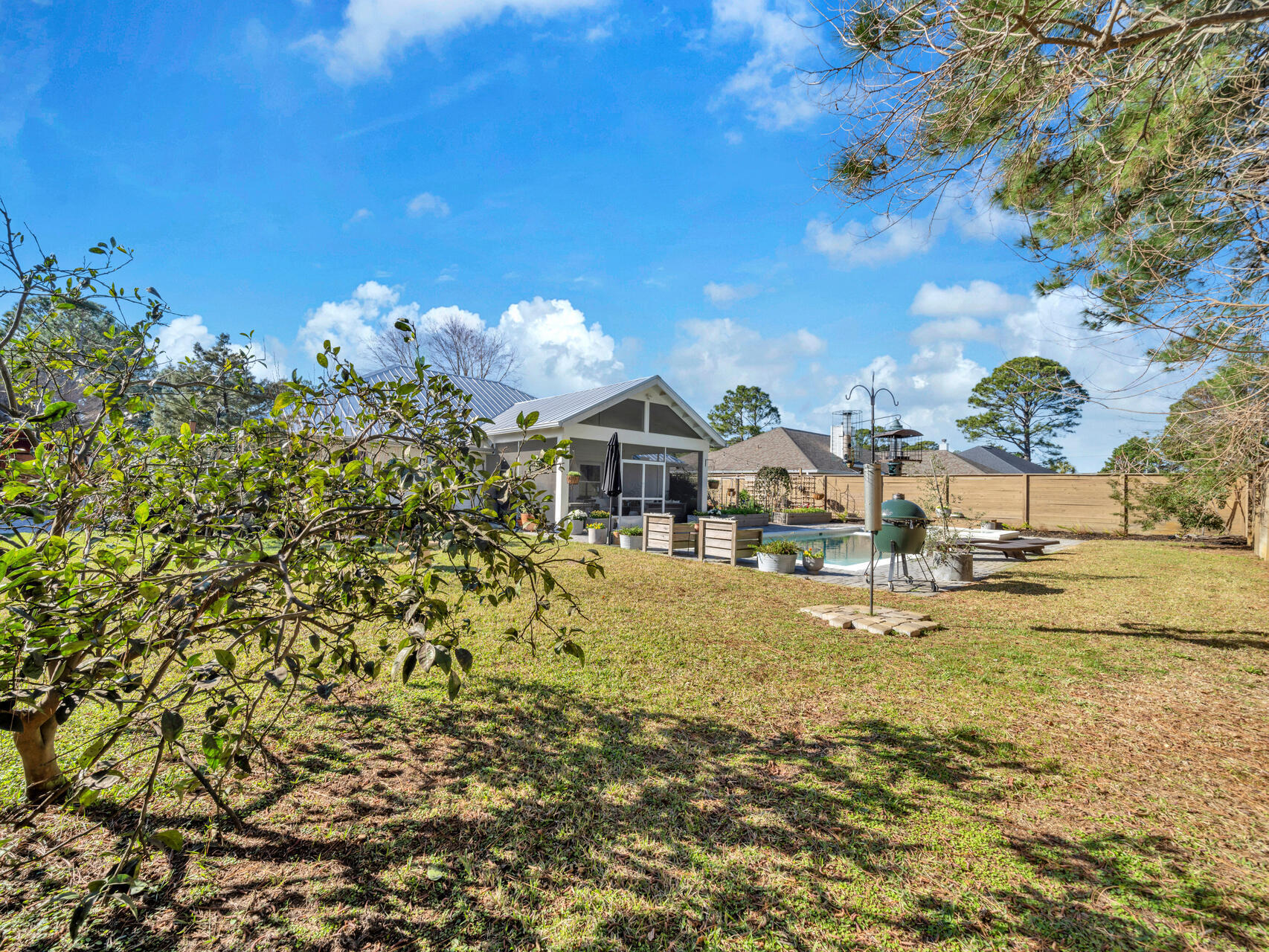 HOLIDAY SHORES ESTATES - Residential
