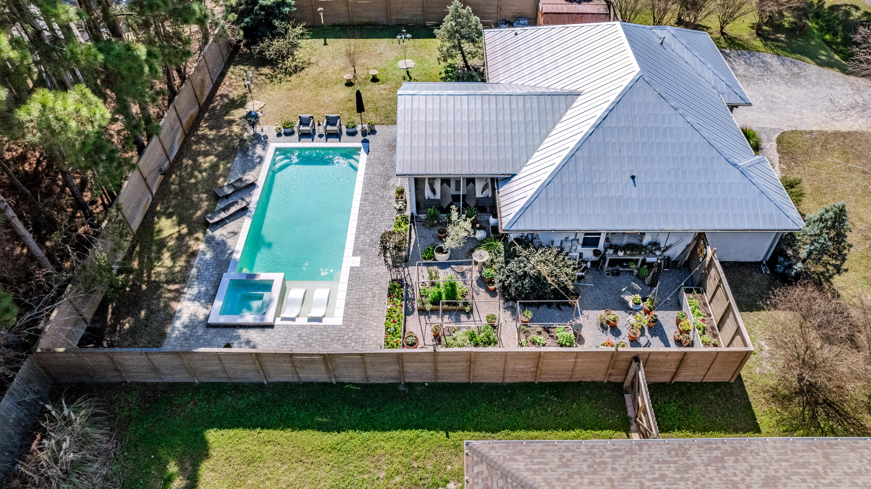 HOLIDAY SHORES ESTATES - Residential
