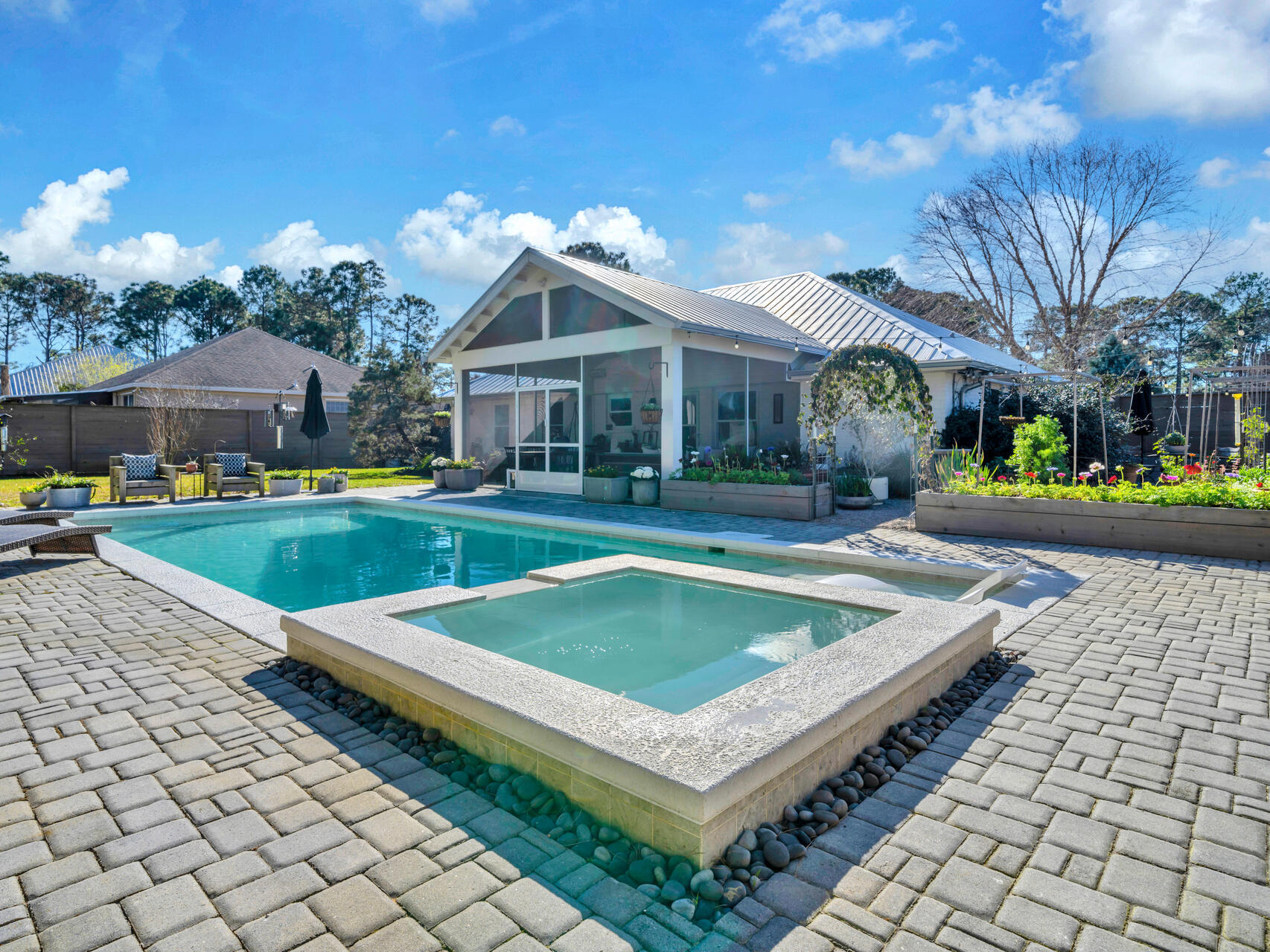 HOLIDAY SHORES ESTATES - Residential