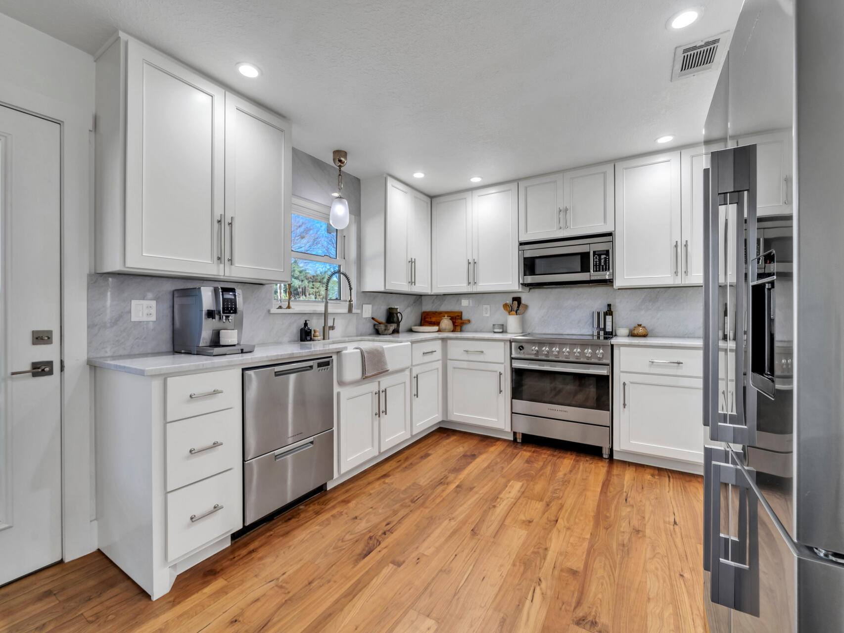 HOLIDAY SHORES ESTATES - Residential