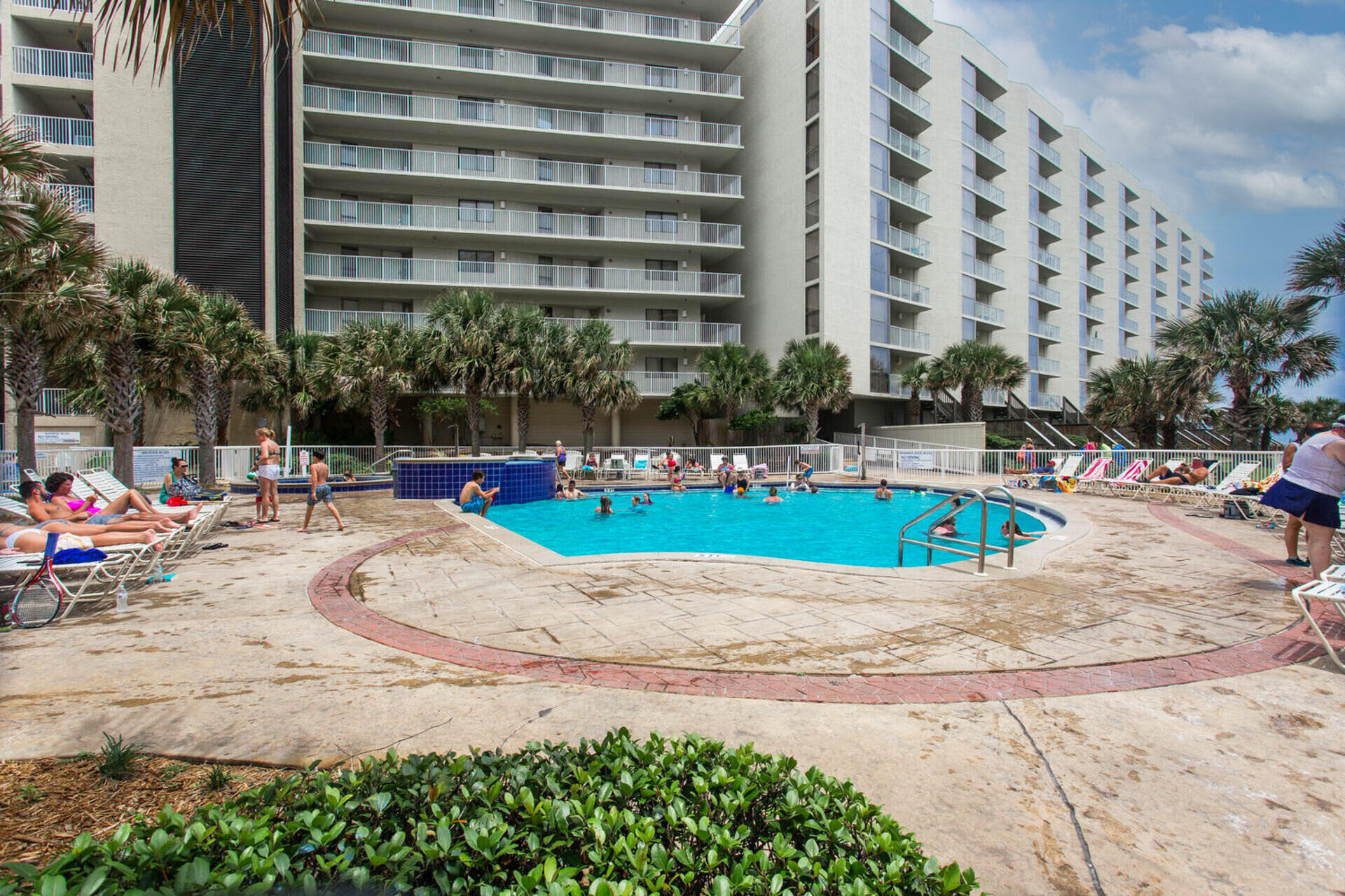 MAINSAIL CONDO PH 1 - Residential