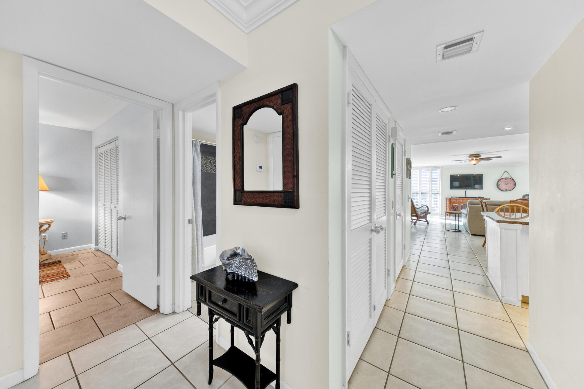 MAINSAIL CONDO PH 1 - Residential