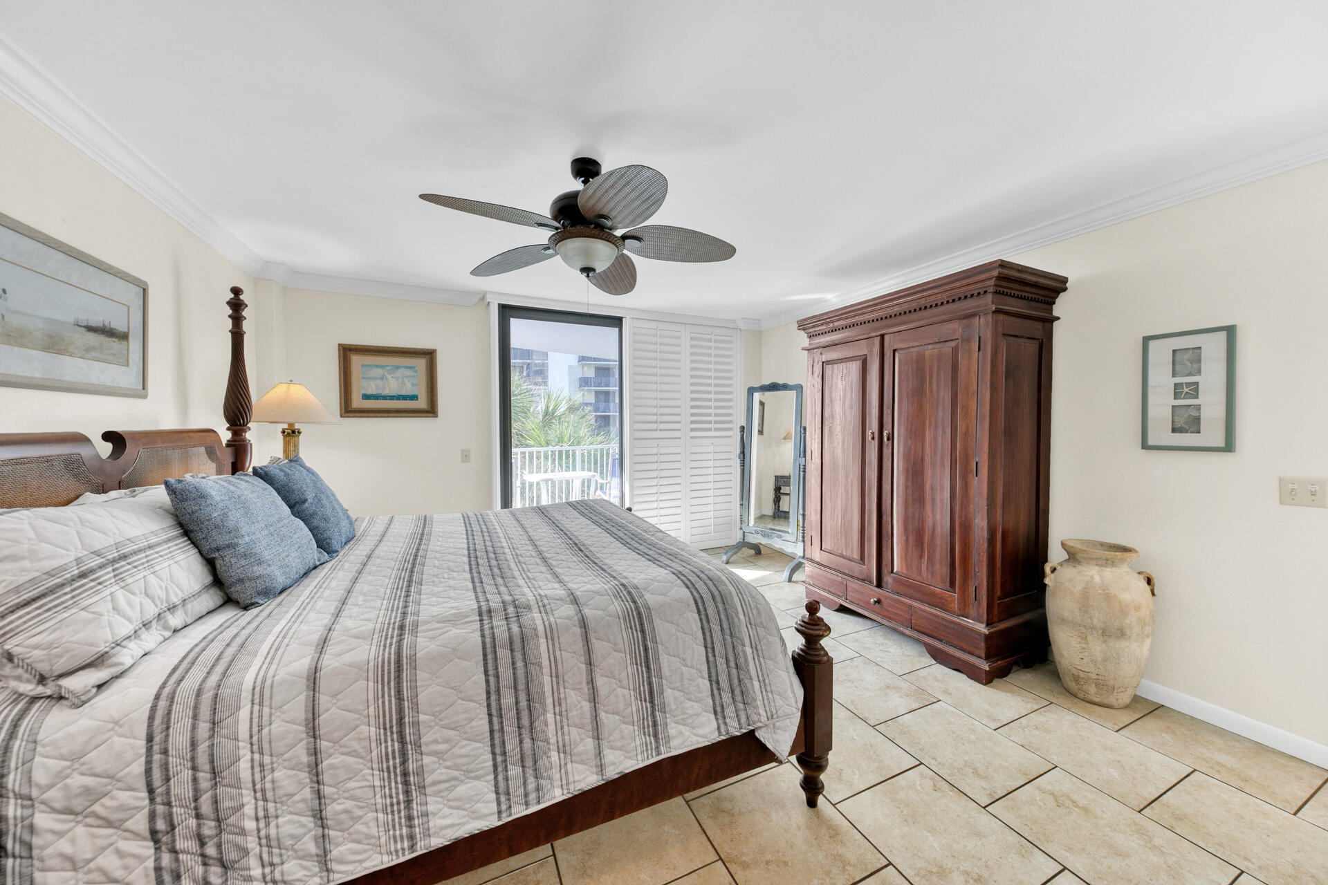 MAINSAIL CONDO PH 1 - Residential