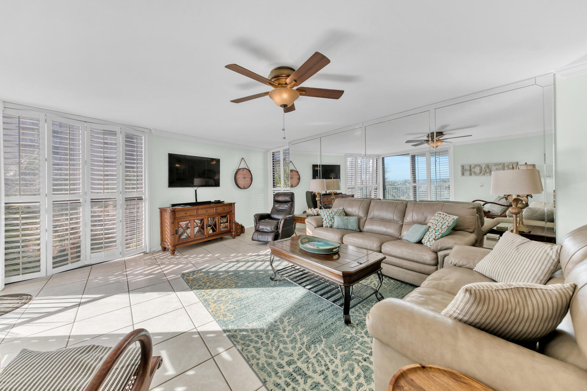 MAINSAIL CONDO PH 1 - Residential