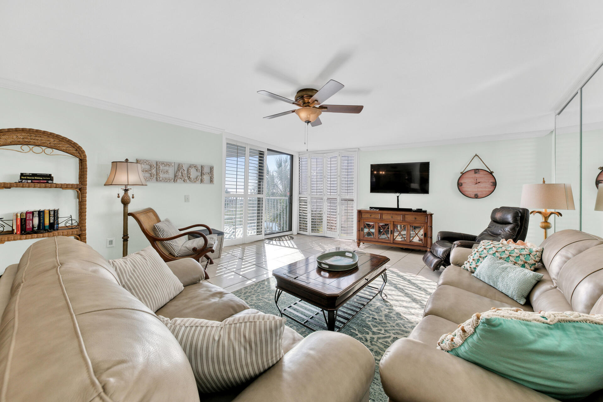 MAINSAIL CONDO PH 1 - Residential