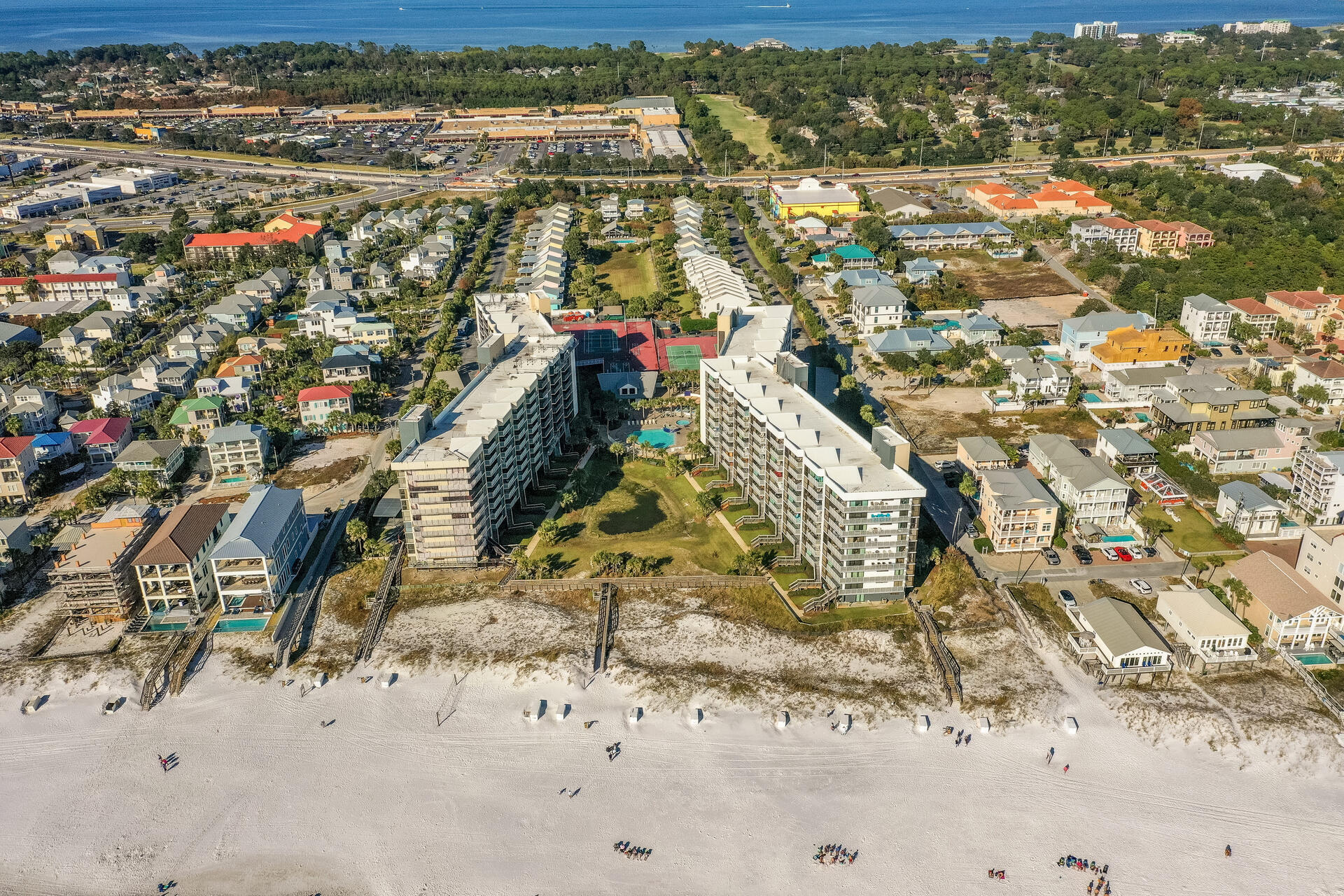 MAINSAIL CONDO PH 1 - Residential