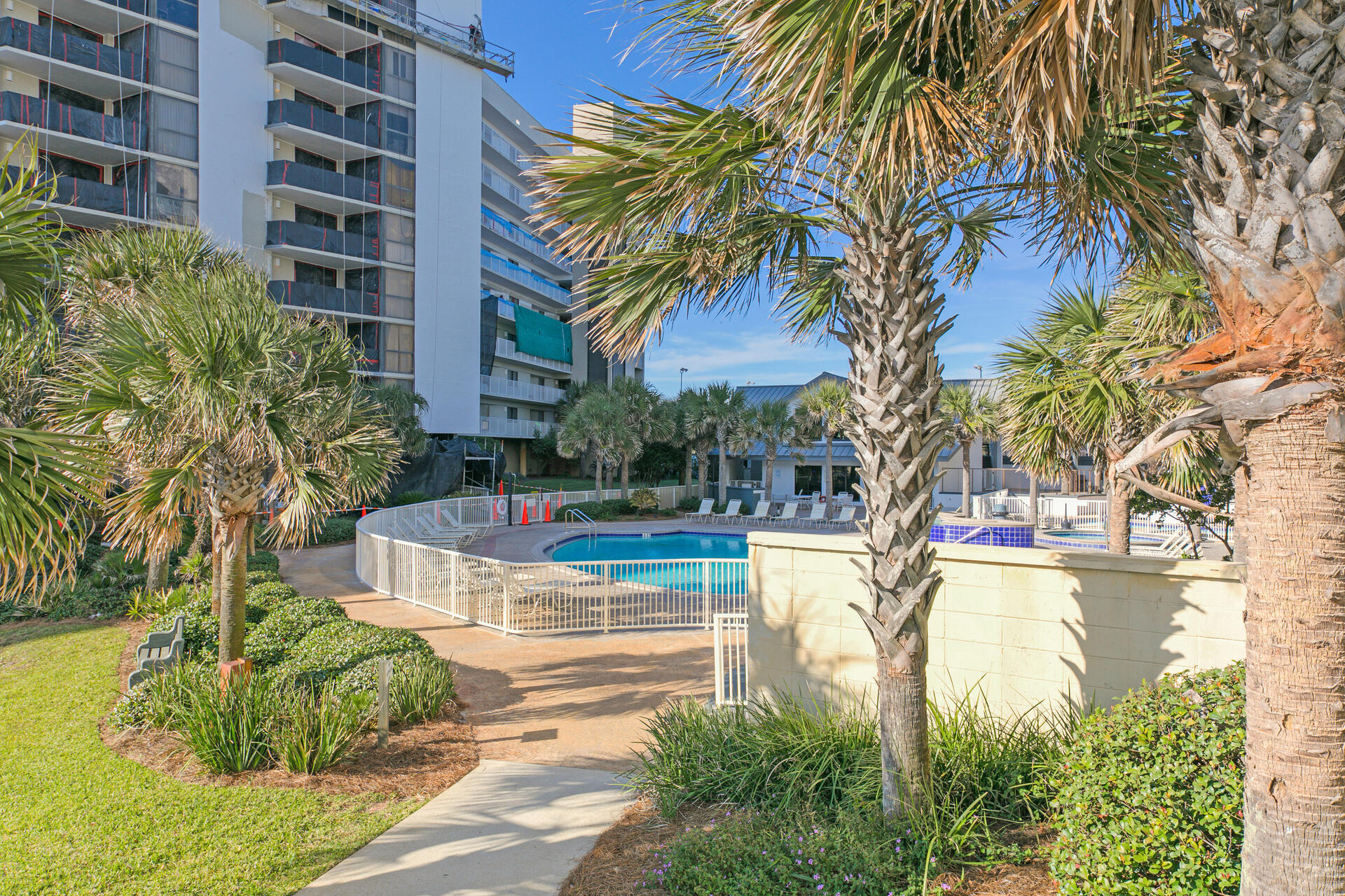 MAINSAIL CONDO PH 1 - Residential