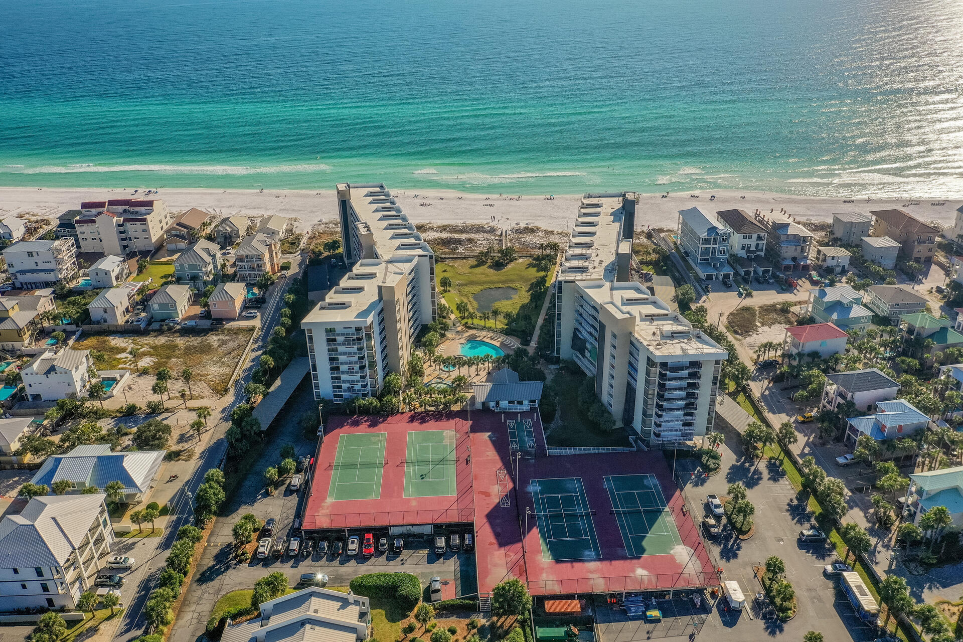 MAINSAIL CONDO PH 1 - Residential
