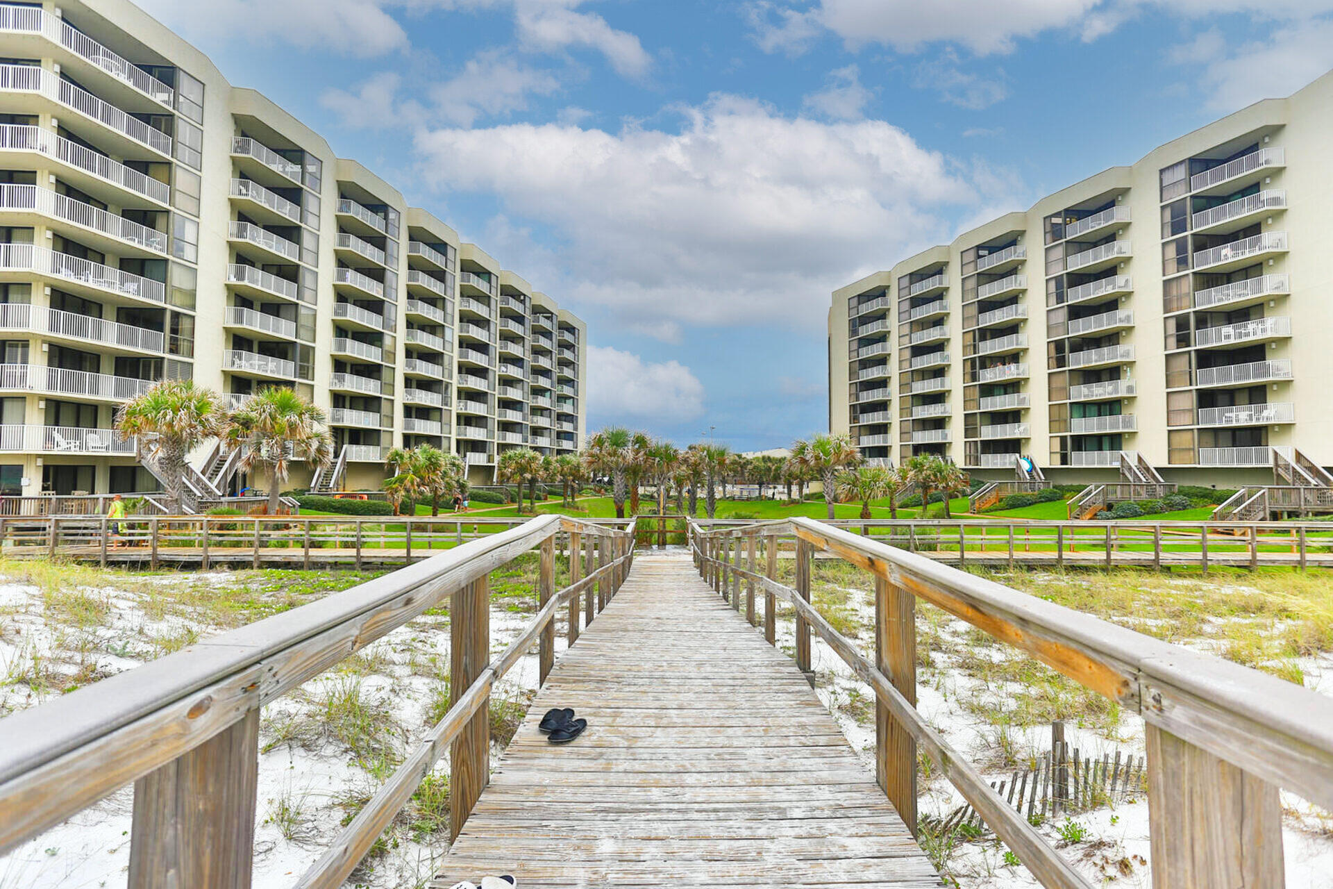 MAINSAIL CONDO PH 1 - Residential