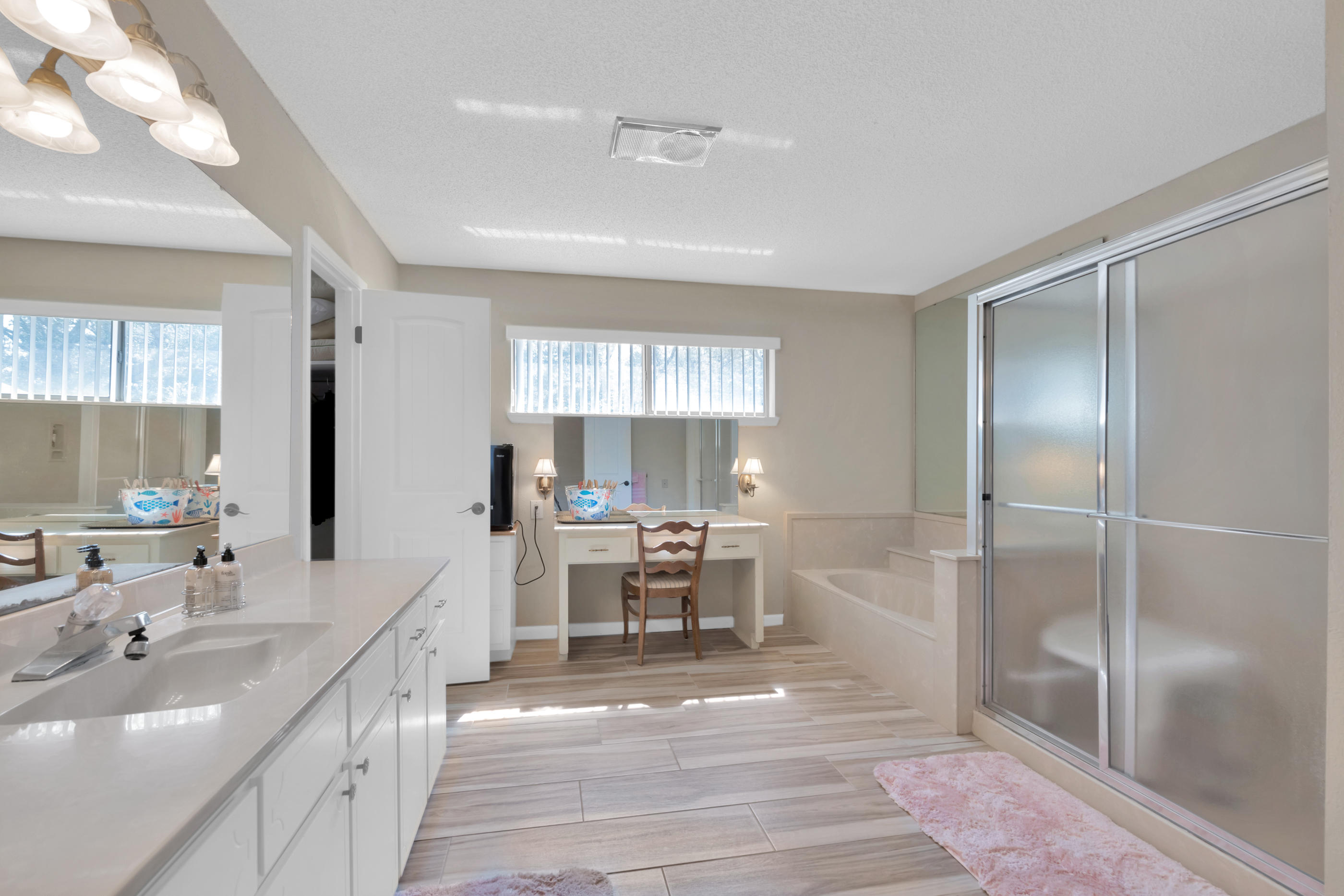 LAKE PIPPIN - Residential