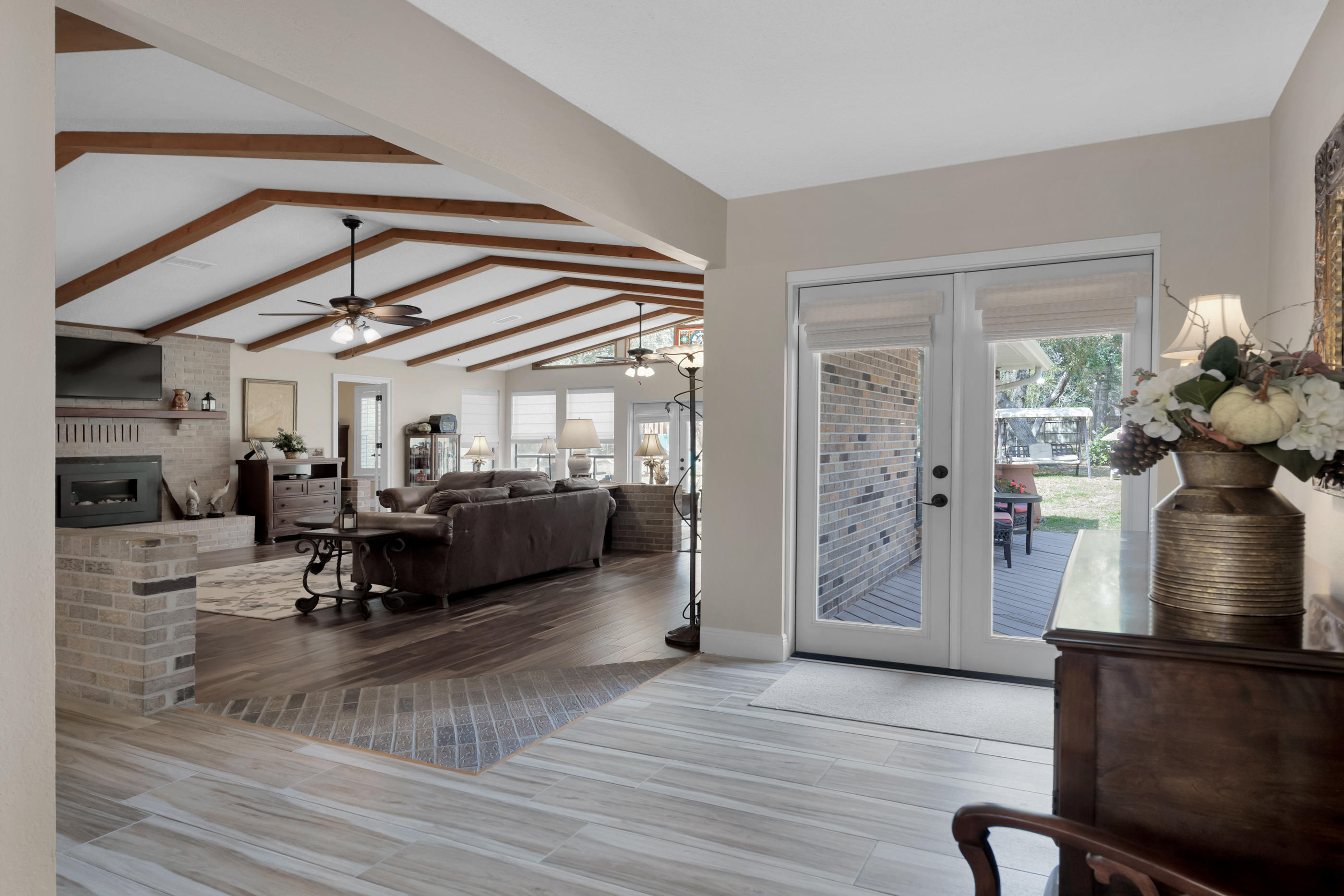 LAKE PIPPIN - Residential