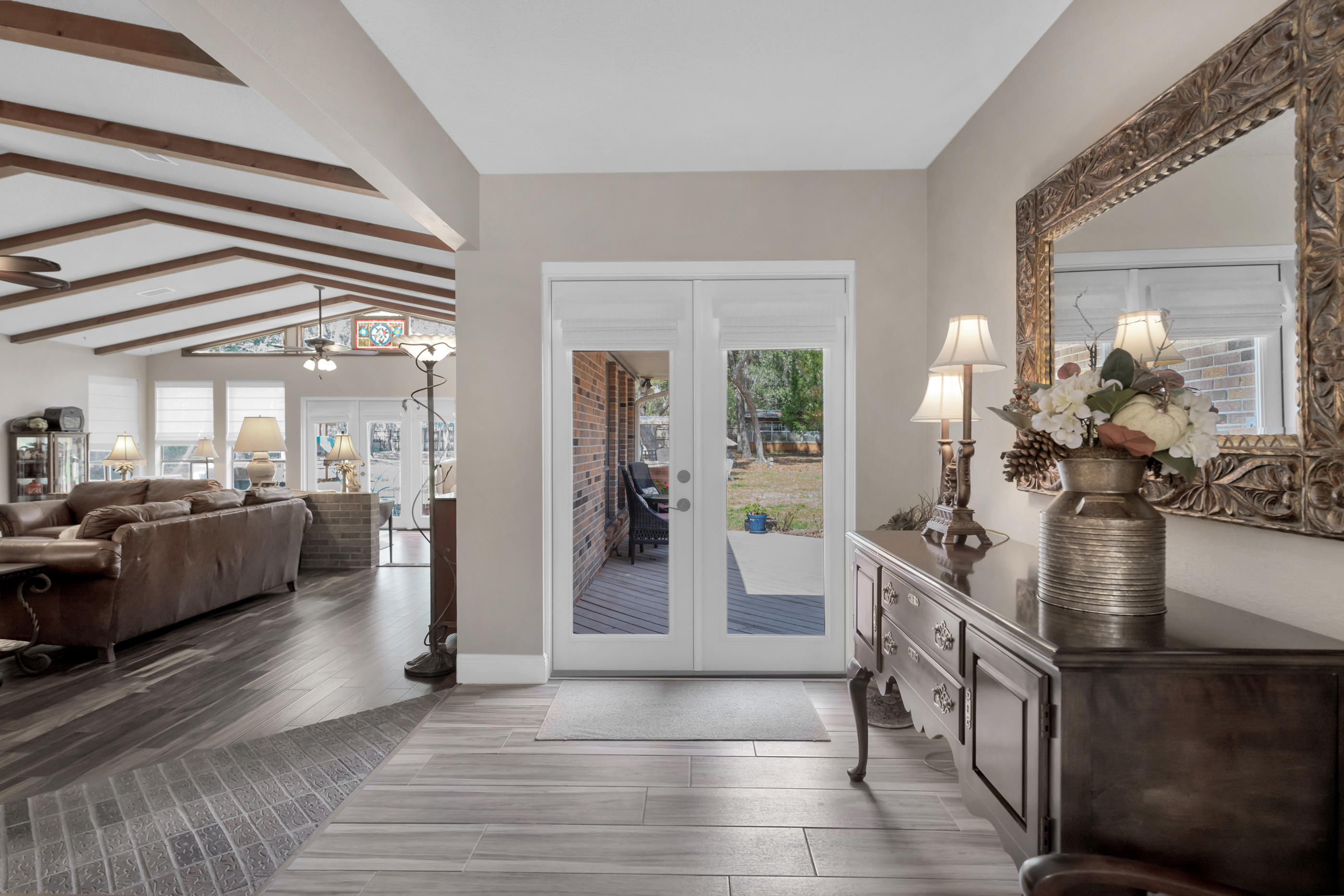 LAKE PIPPIN - Residential