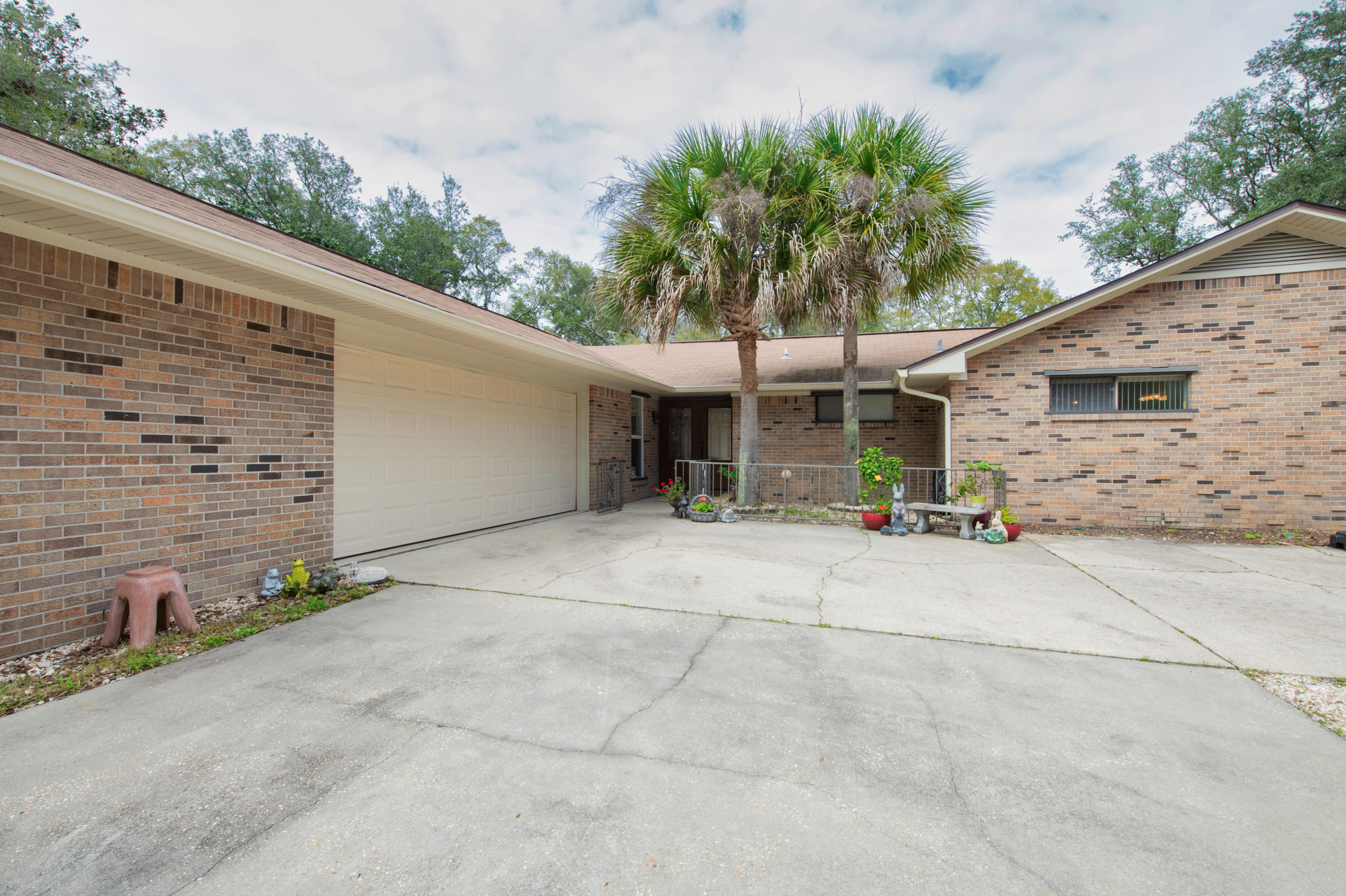 LAKE PIPPIN - Residential