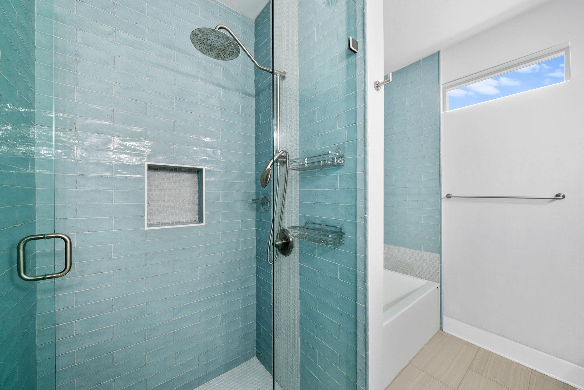 LIGHTHOUSE POINTE - Residential